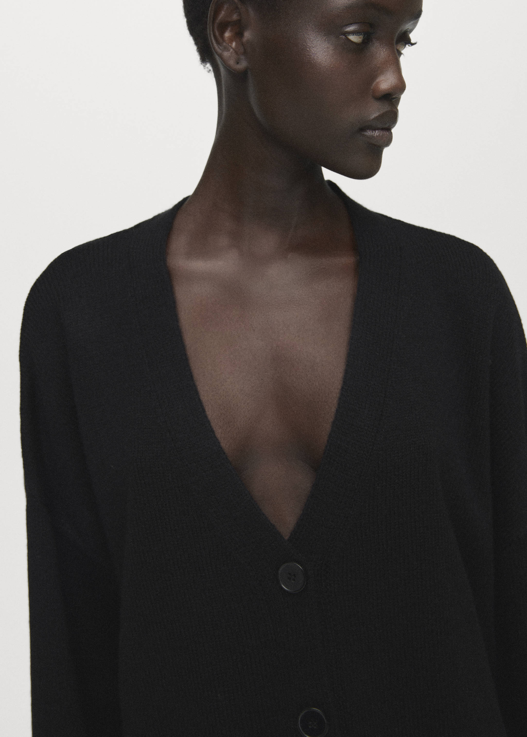 Oversized V-neck cardigan - Details of the article 1