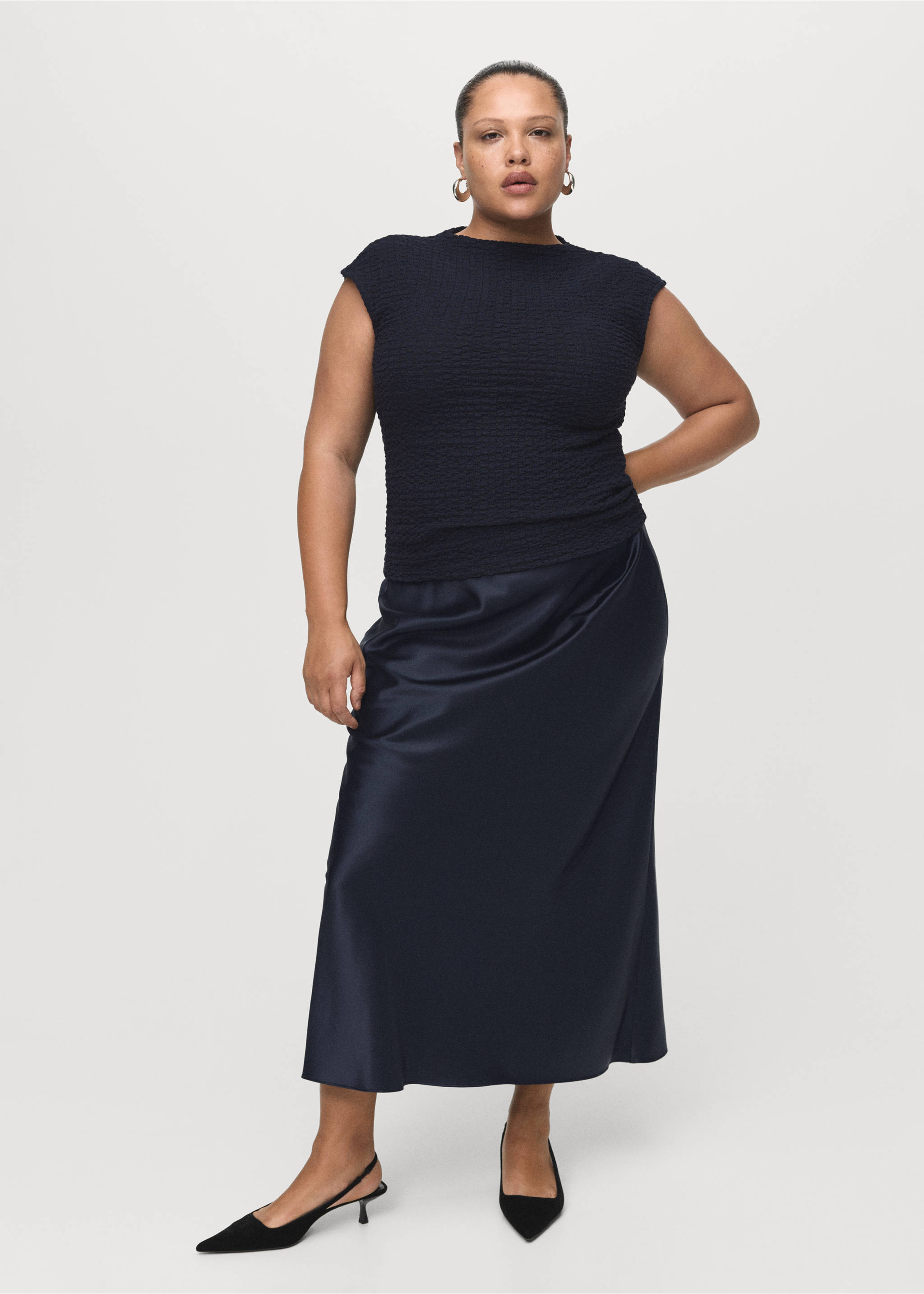 Satin long skirt - Details of the article 3, Navy. Ref: 17097817-00.