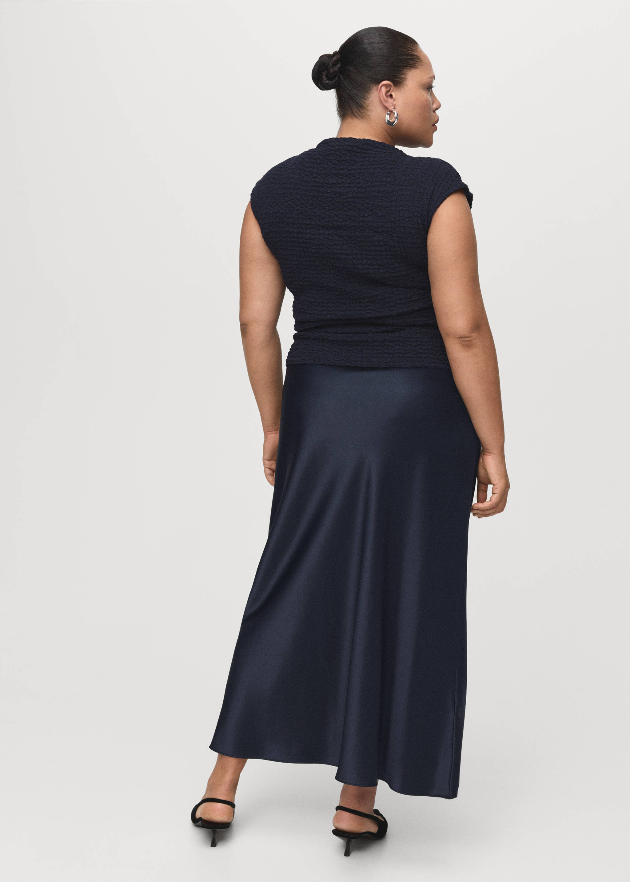Satin long skirt - Details of the article 4, Navy. Ref: 17097817-00.