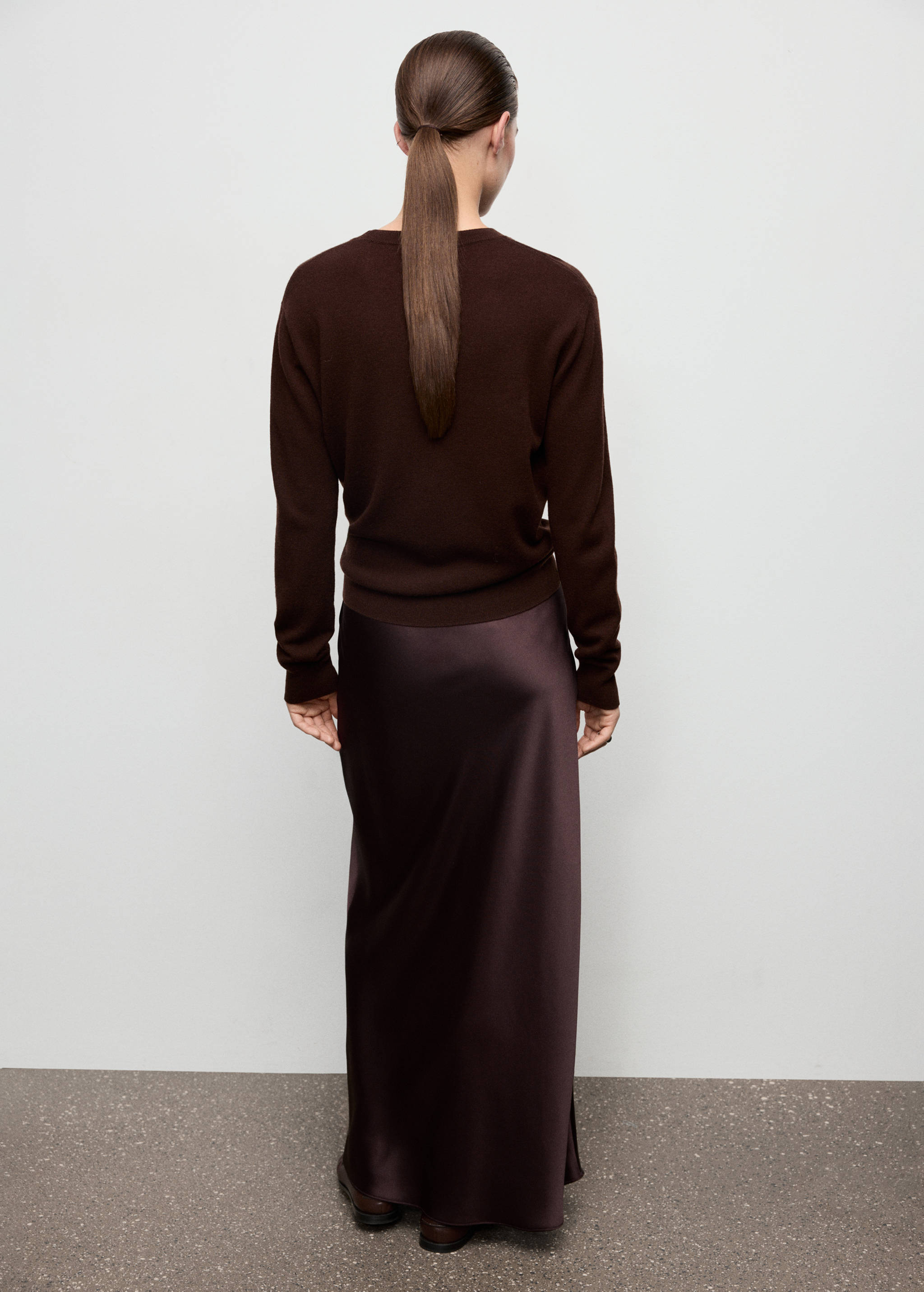 Satin long skirt - Reverse of the article