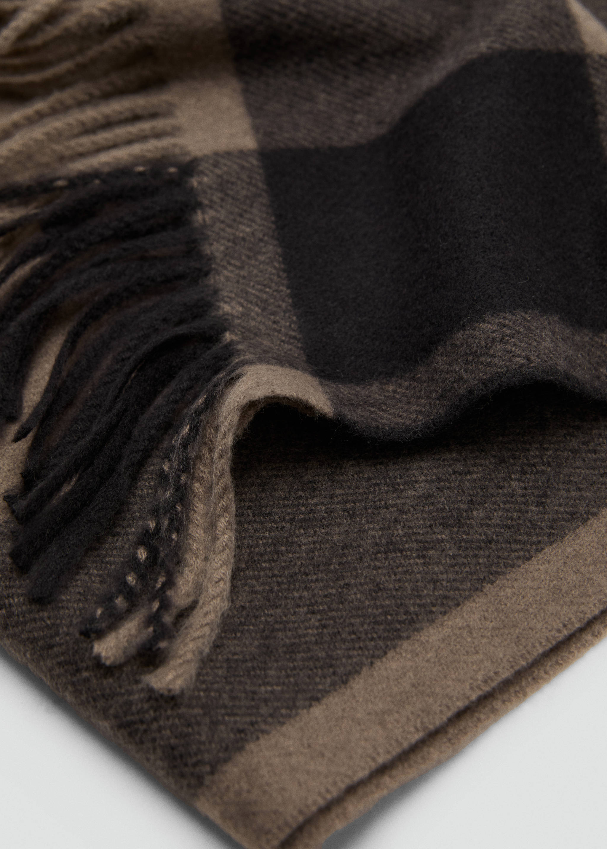 Scarf with striped design - Medium plane