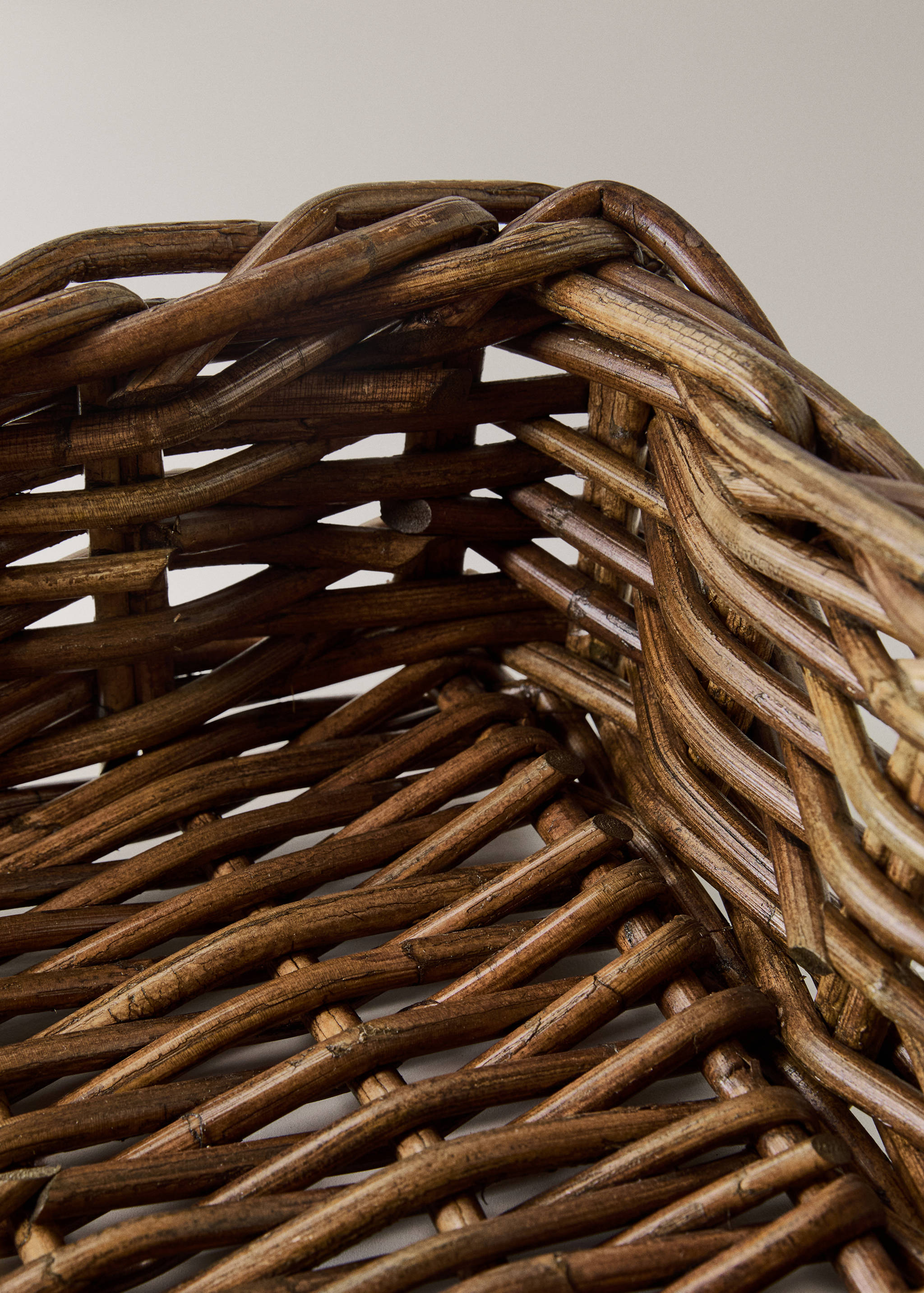 Rattan log basket - Details of the article 3