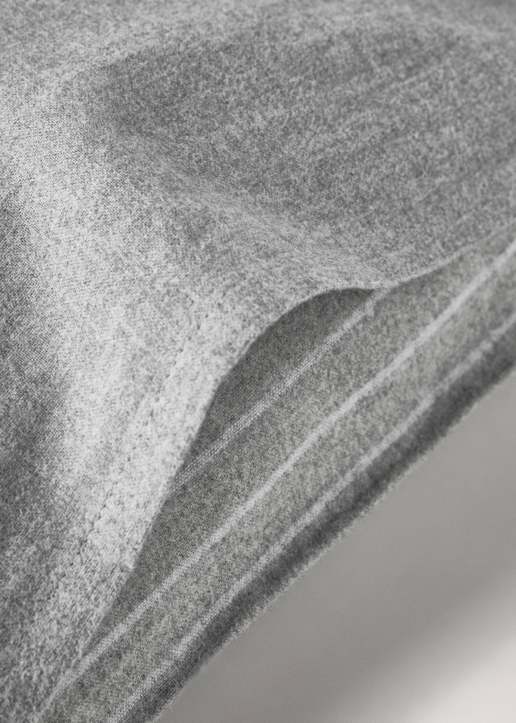 Reversible striped flannel cotton pillowcase for cot - Details of the article 1