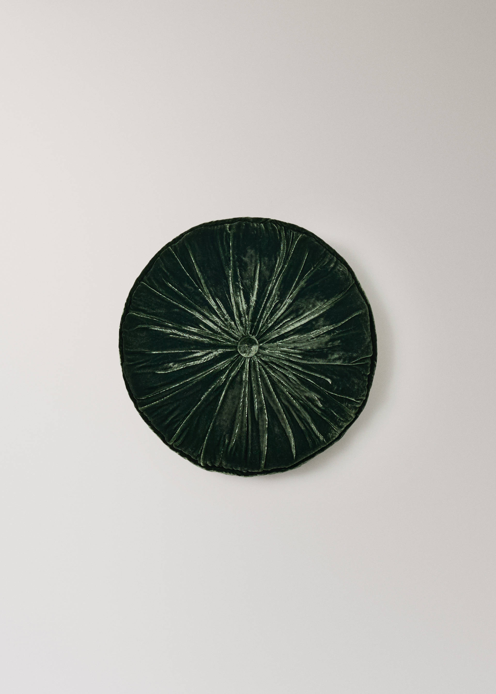 Round velvet silk cushion - Article without model