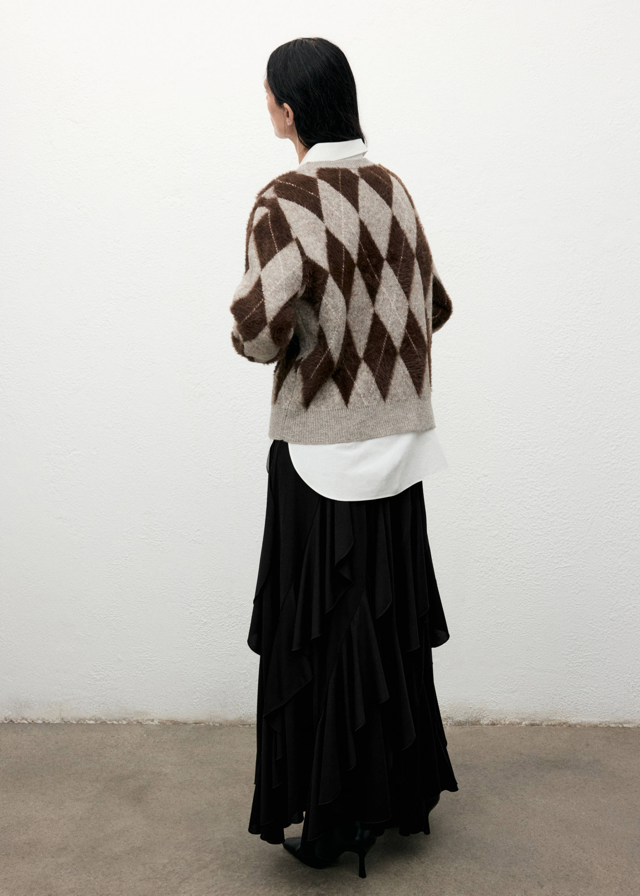 Asymmetrischer Rock mit Rüschen - Rückseite des Artikels