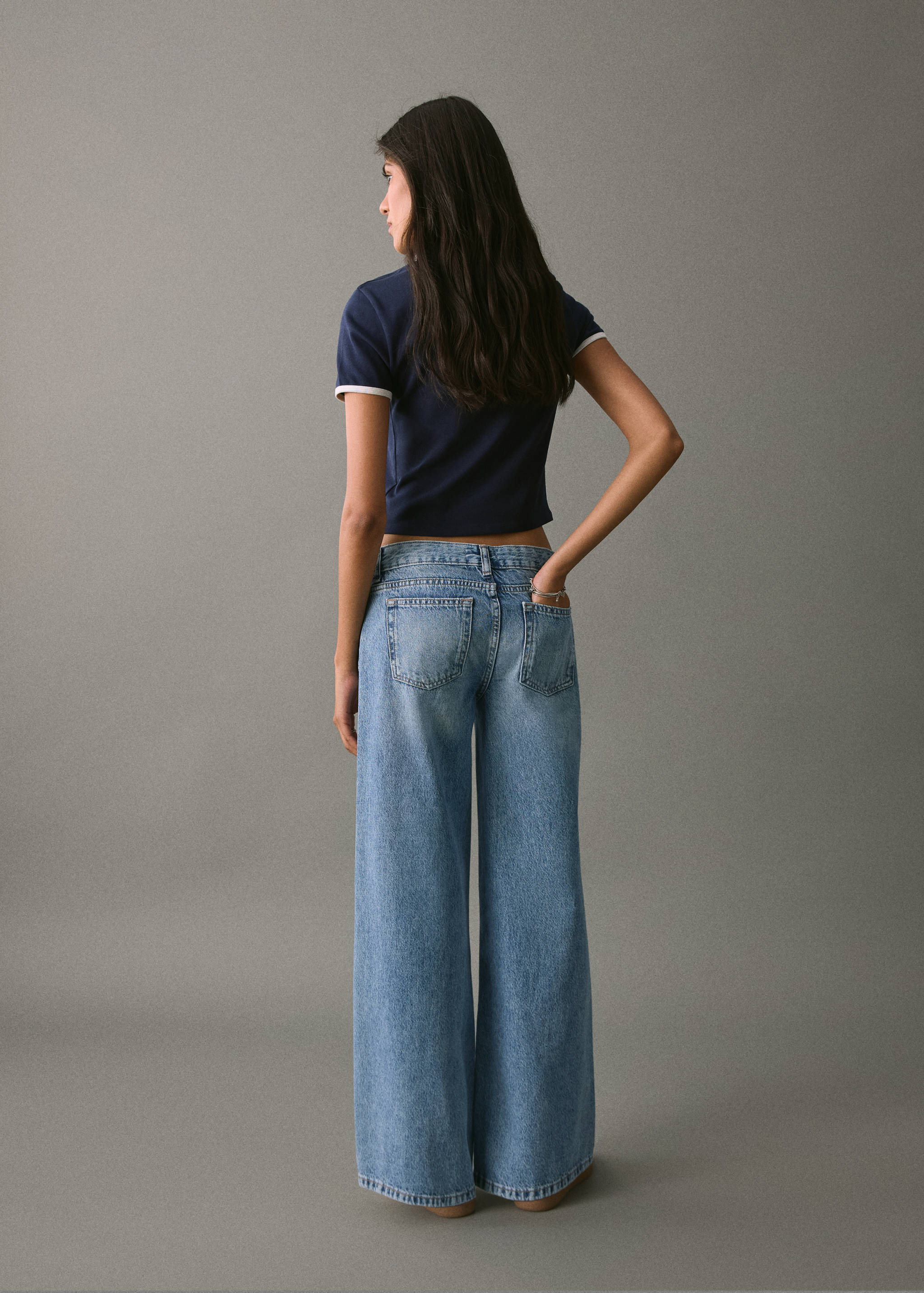 Wide leg jeans with seam detail - Reverse of the article