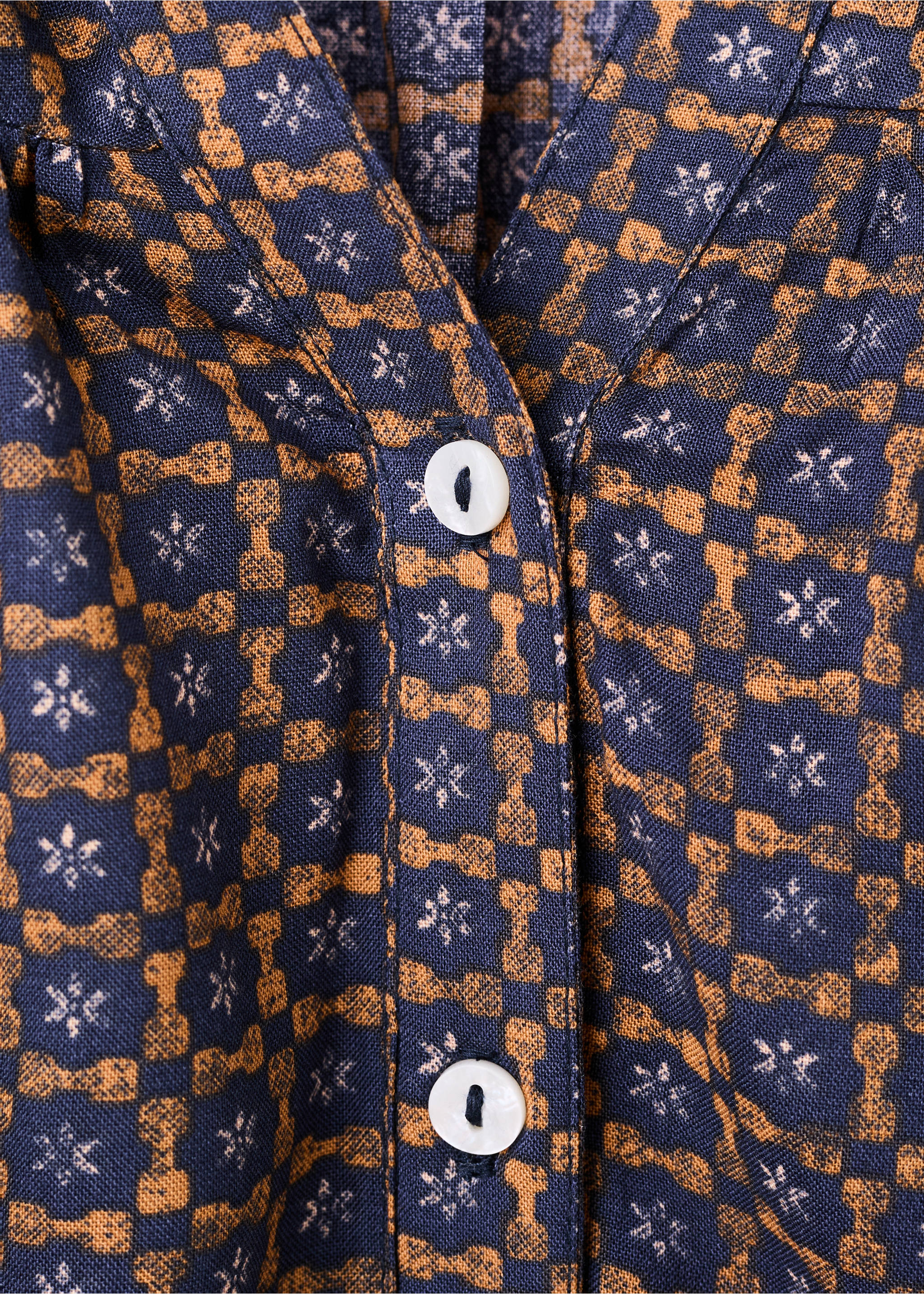 Blusa estampada fluida - Detalle del artículo 8, Azul marino oscuro. Ref: 17098266-00.