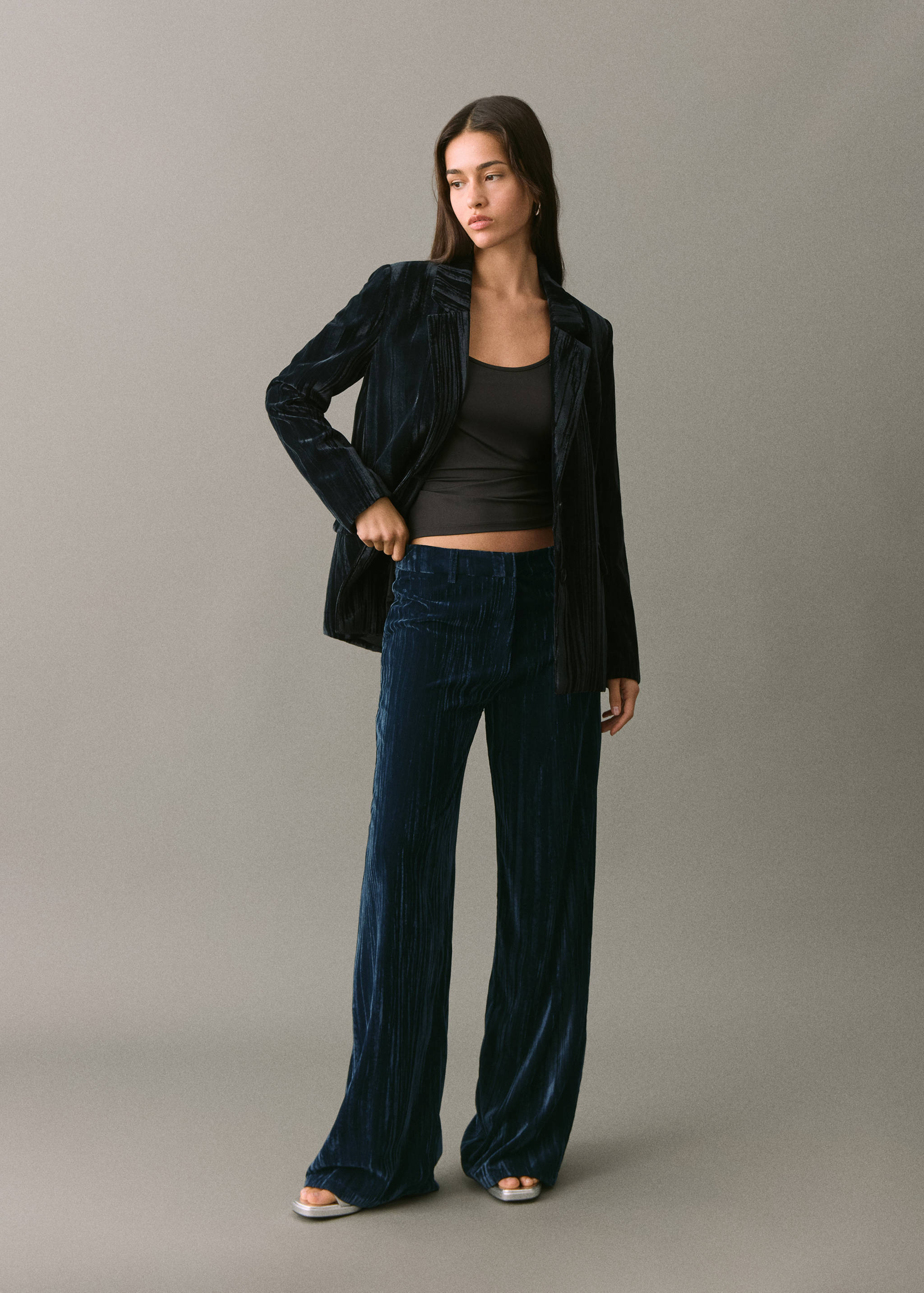 Straight velvet pants - Details of the article 2