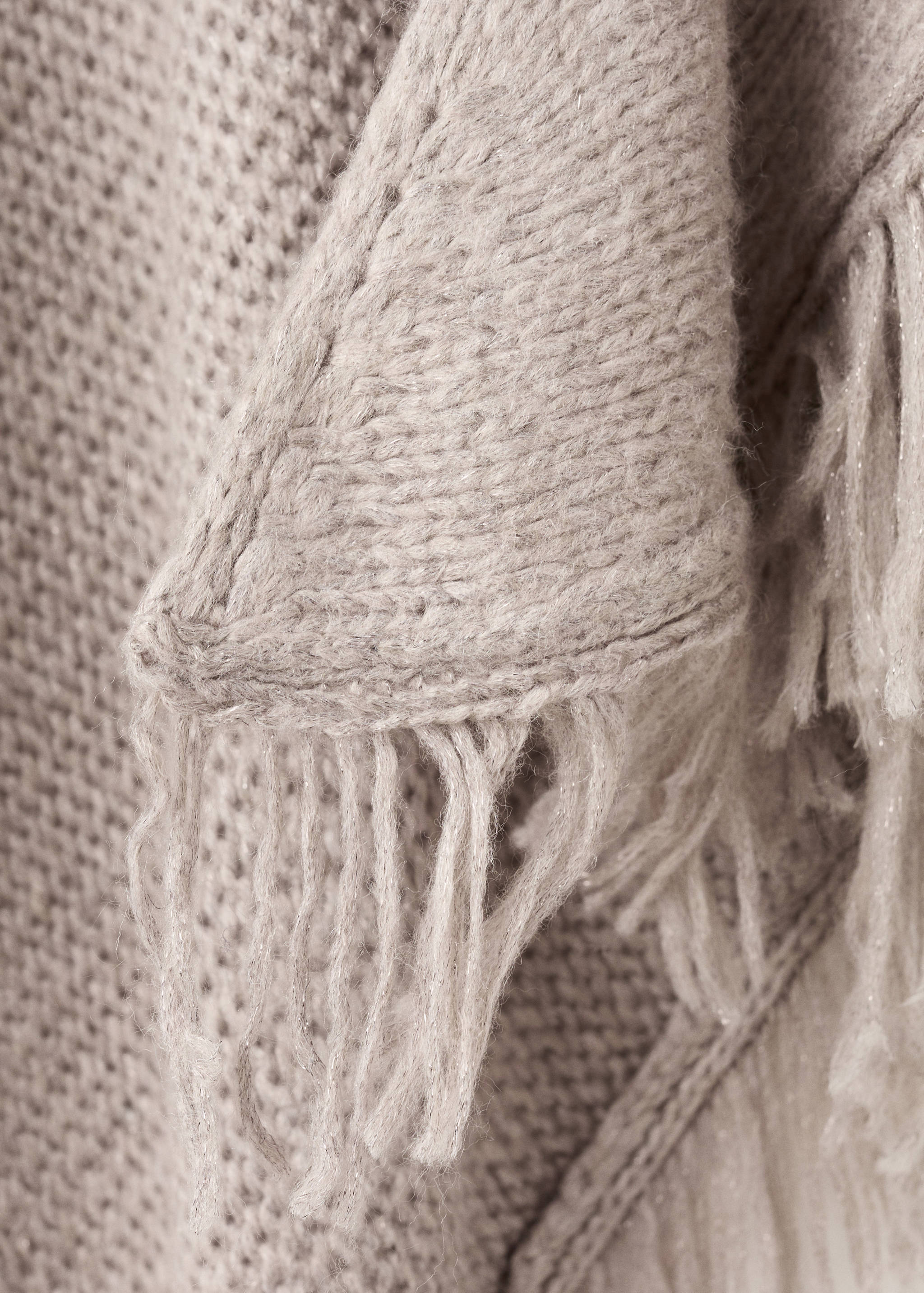 Poncho en maille à franges - Détail de l'article 8