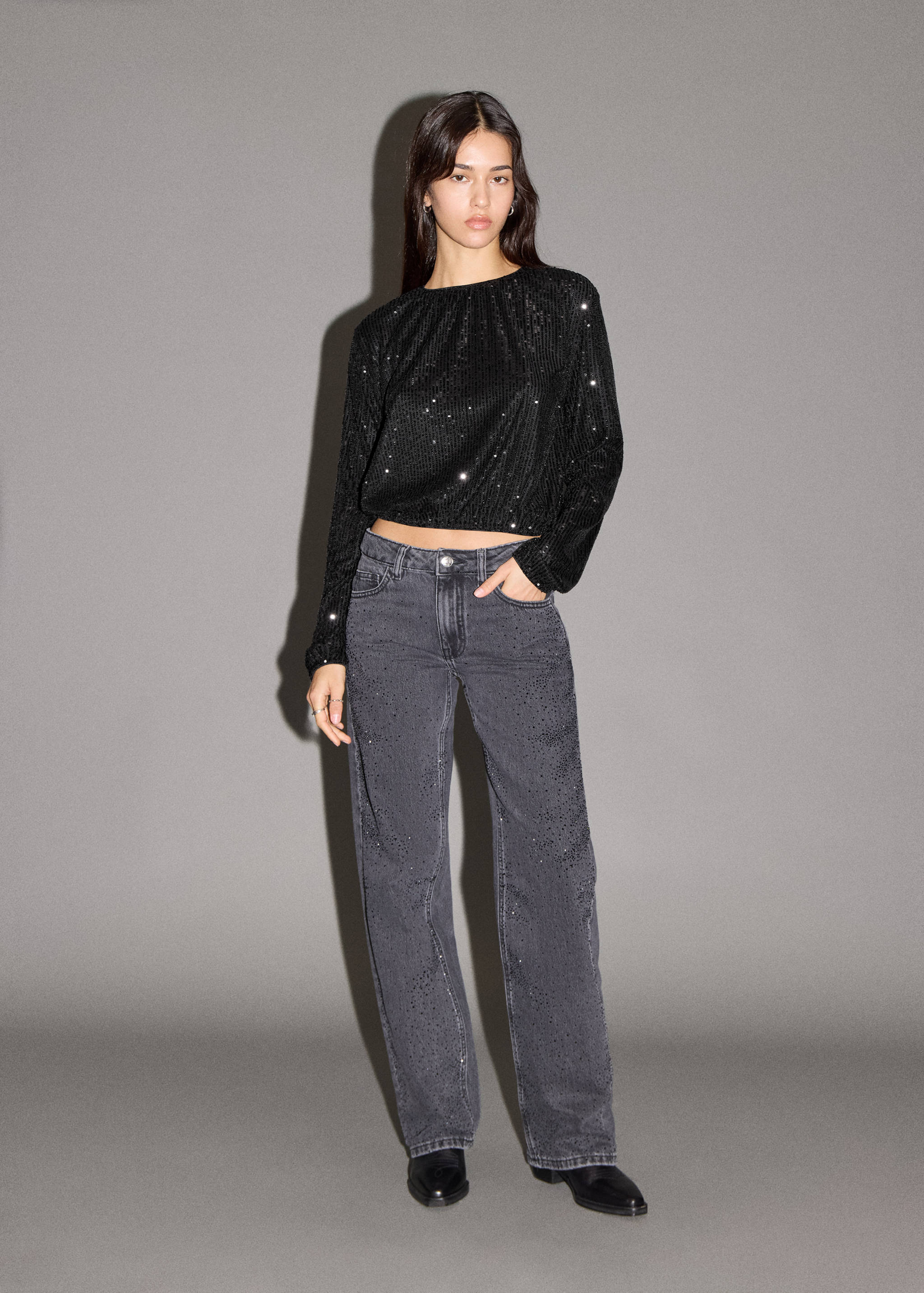 Sequin blouse - General plane