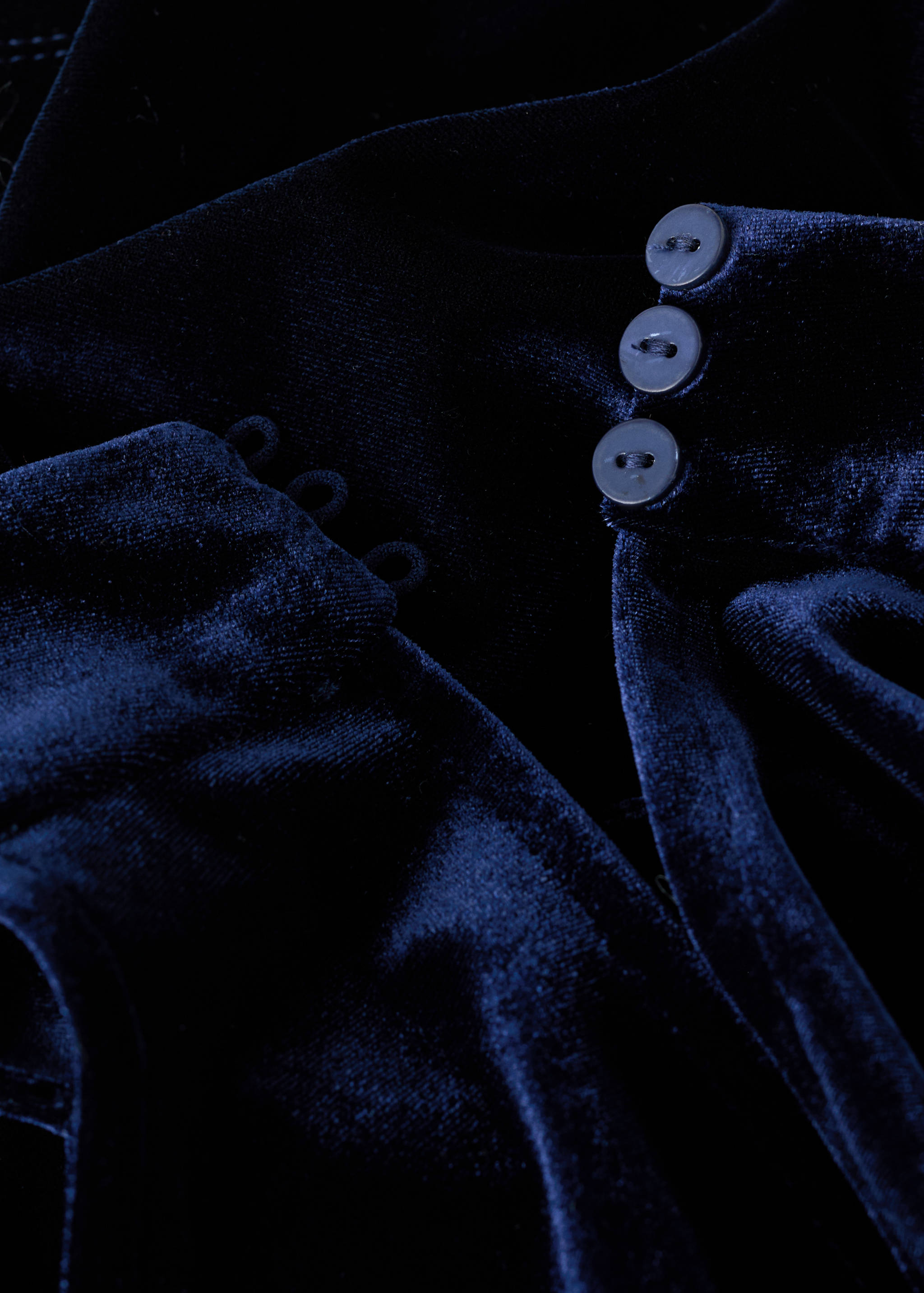 Velvet halter-neck dress - Details of the article 8