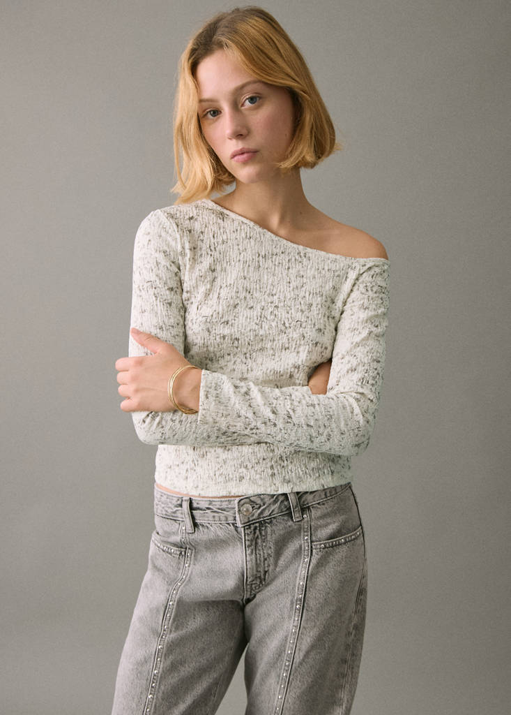 Speckled t-shirt with an asymmetrical neckline — Ecru