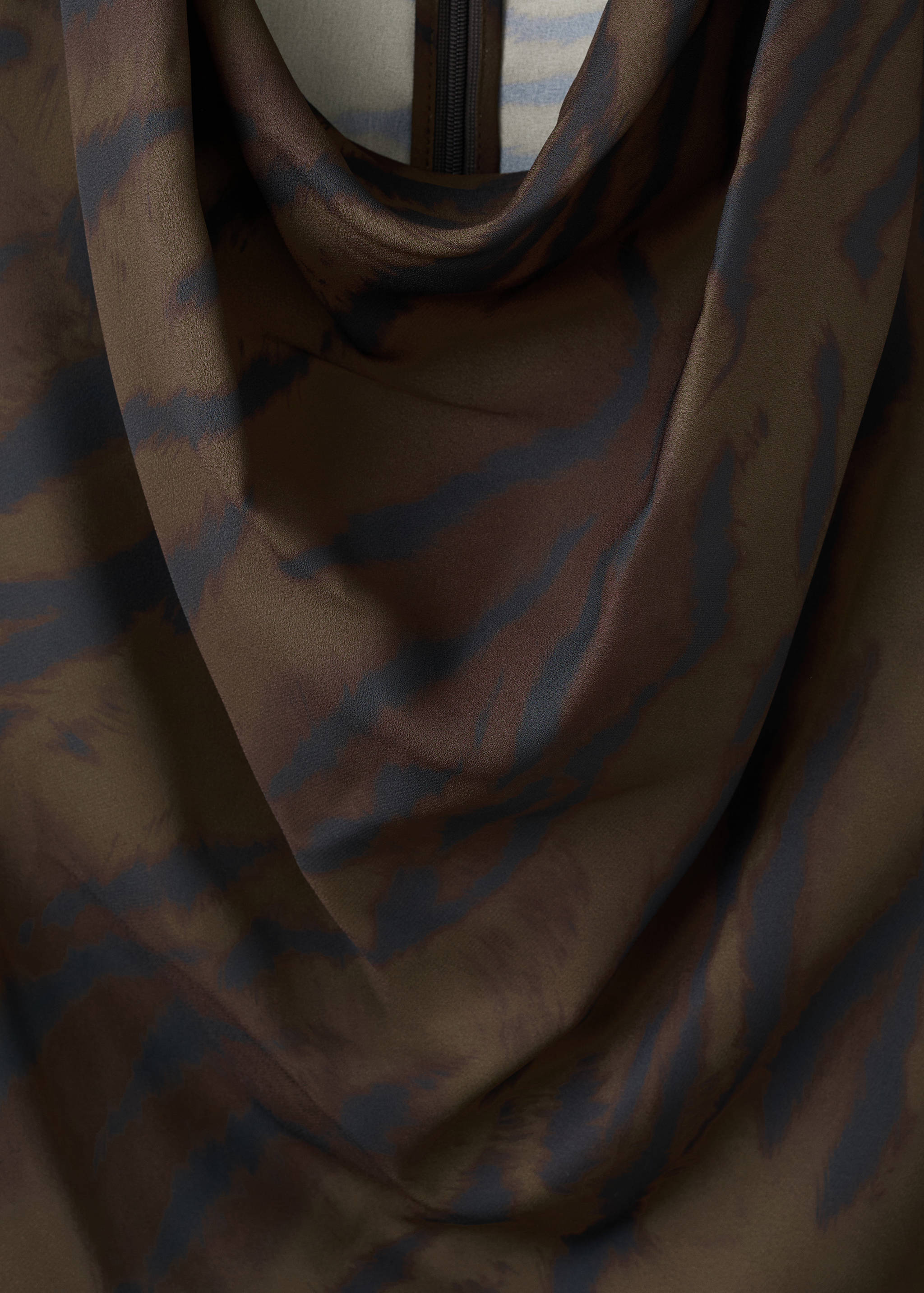 Animal-print blouse with draped collar - Details of the article 0