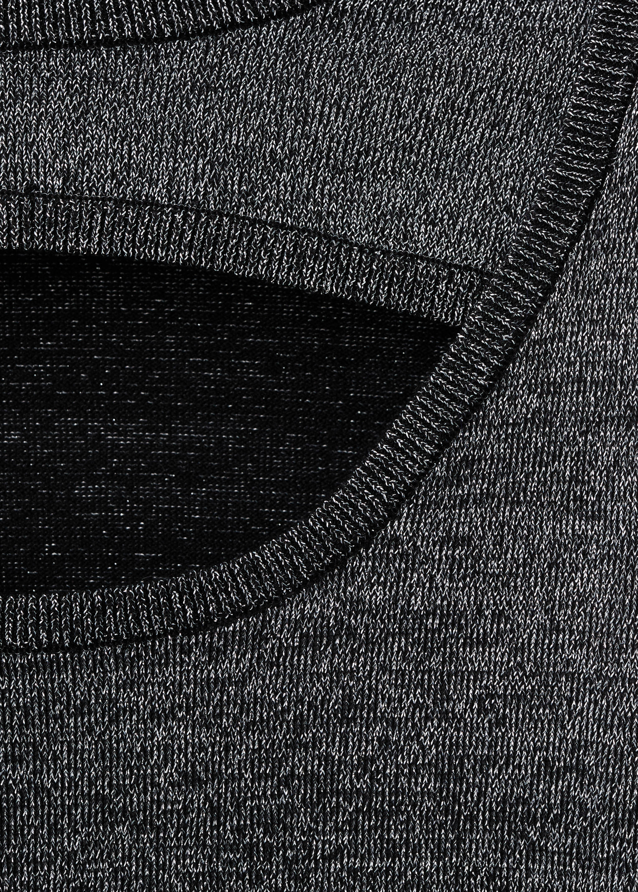 Sparkly top with opening - Details of the article 8