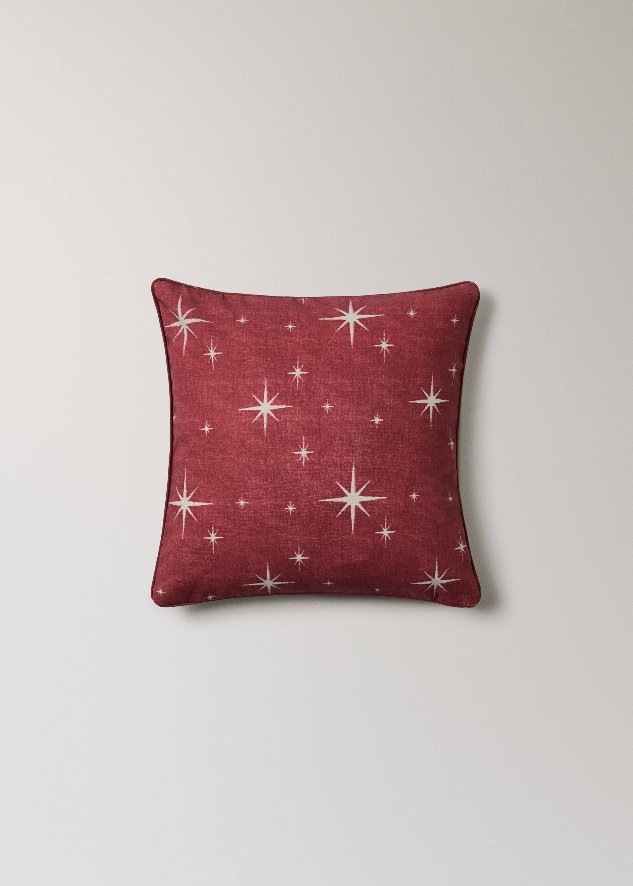 Cotton cushion cover with star print and piping 45x45 cm - Article without model