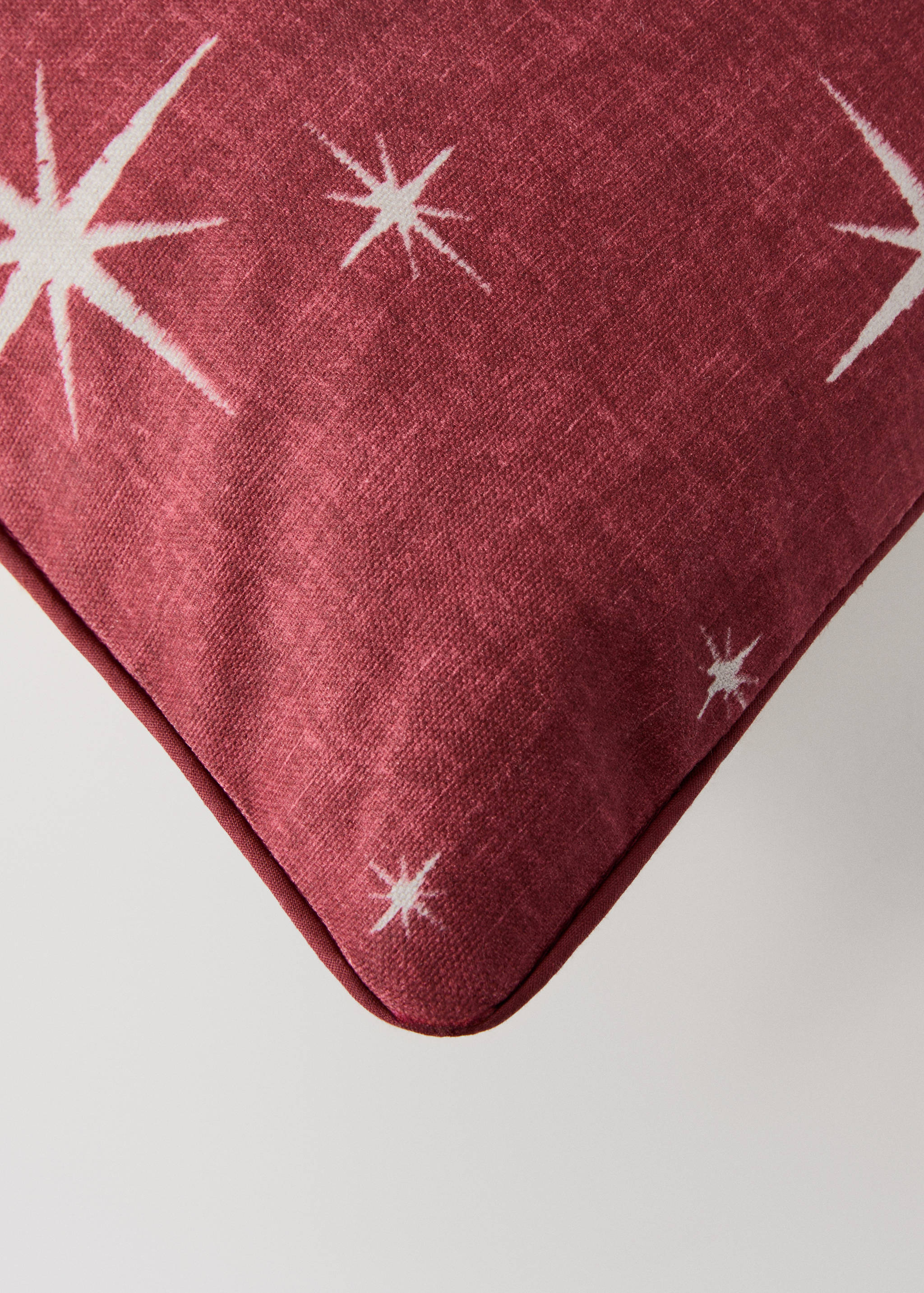 Cotton cushion cover with star print and piping 45x45 cm - Details of the article 1