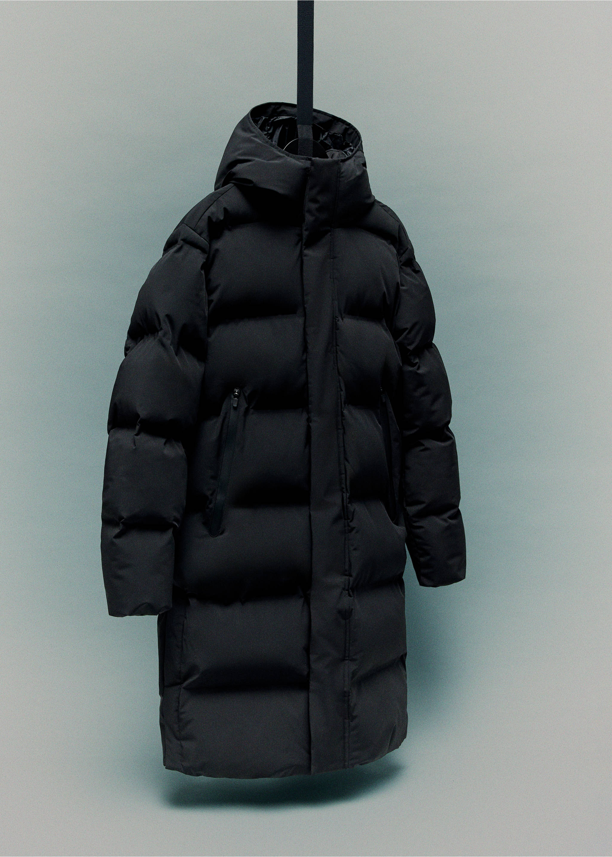 Anorak largo tejido waterproof relleno Thermolite® - Detalle del artículo 9, Negro. Ref: 17099204-00.