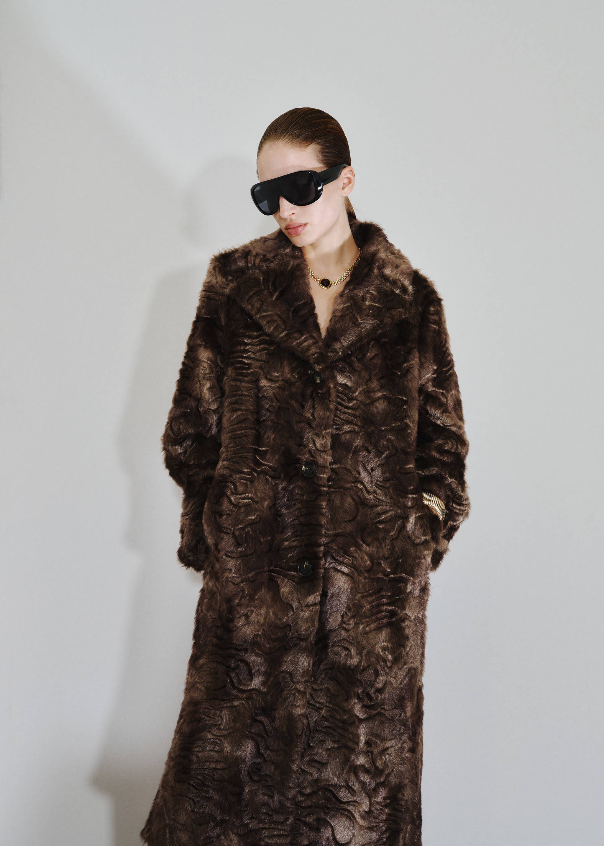Textured faux-fur coat - Medium plane