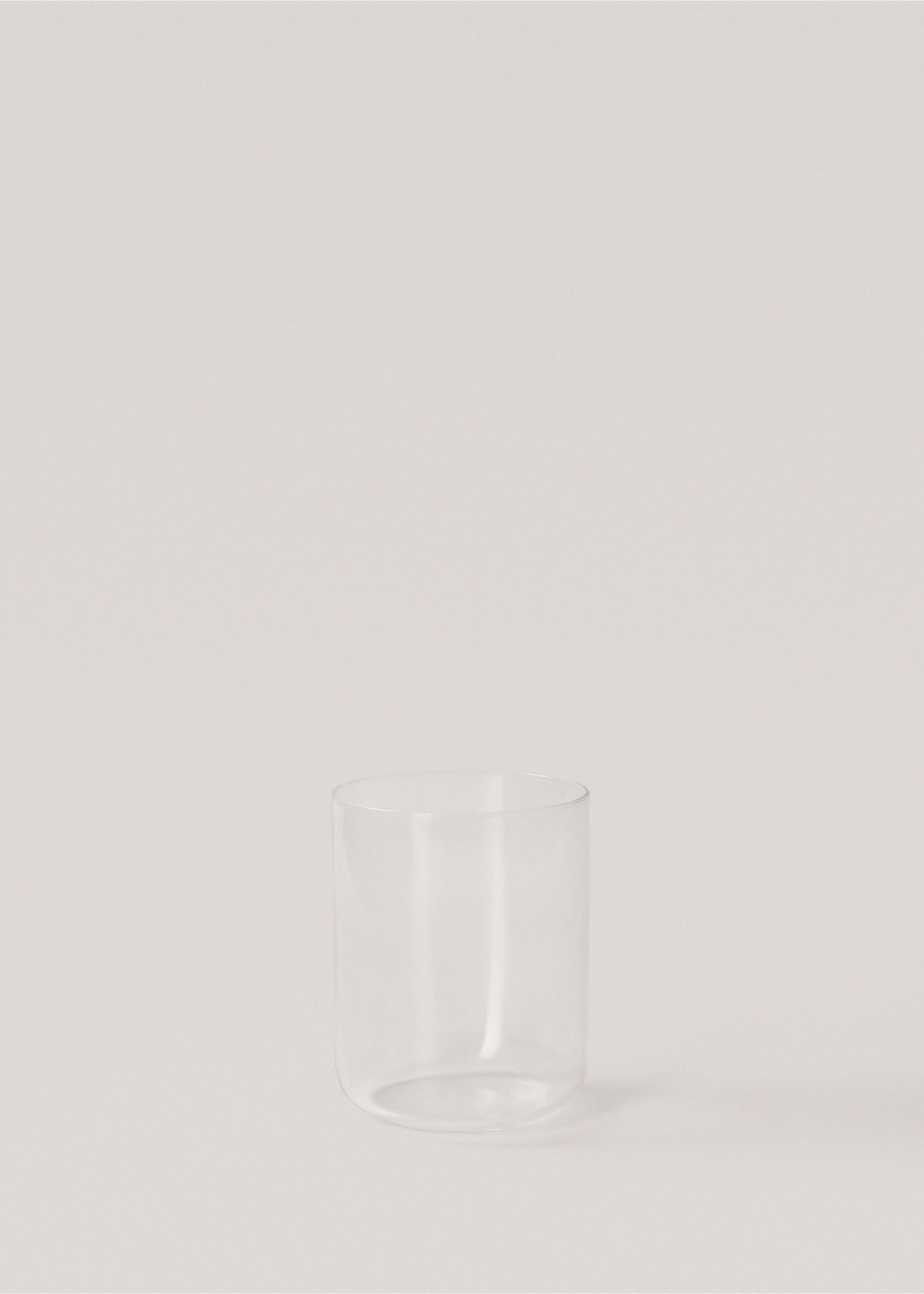 Einfarbiges Trinkglas aus Borosilikatglas - Artikel ohne Model, Eisgrau. Ref: 17120631-00.