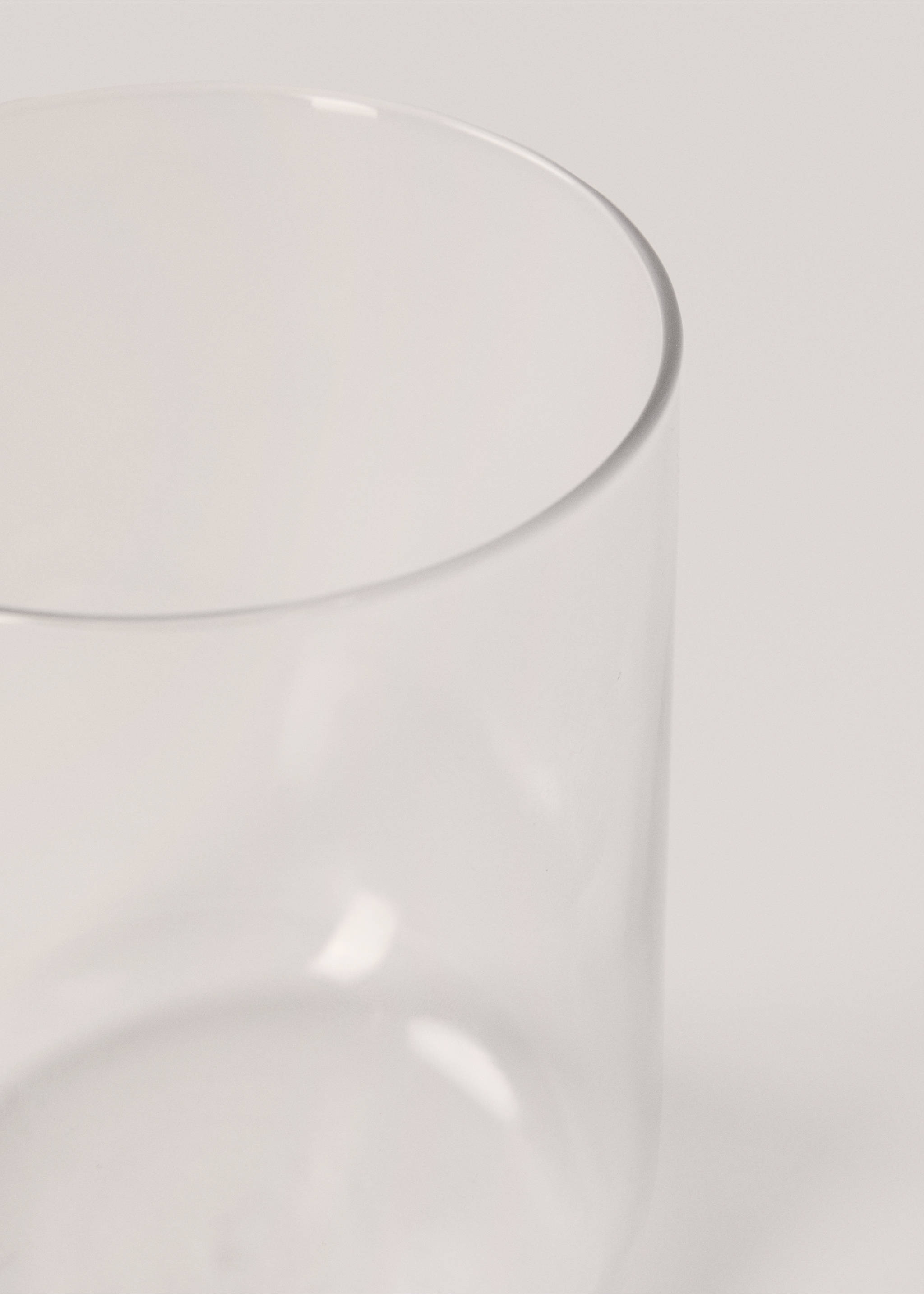 Einfarbiges Trinkglas aus Borosilikatglas - Detail des Artikels 1, Eisgrau. Ref: 17120631-00.