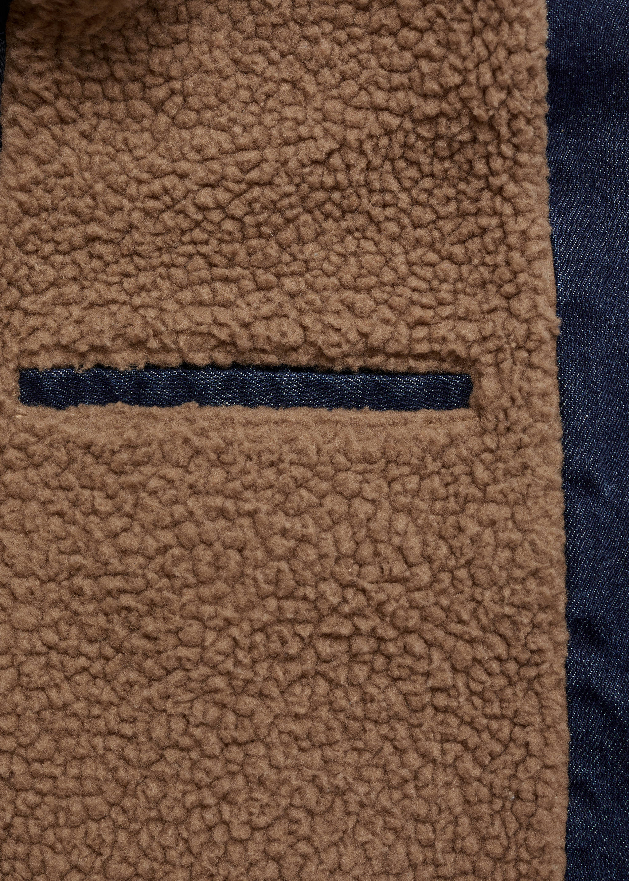 Джинсовая куртка на искусственной овчине - Деталь изделия 0