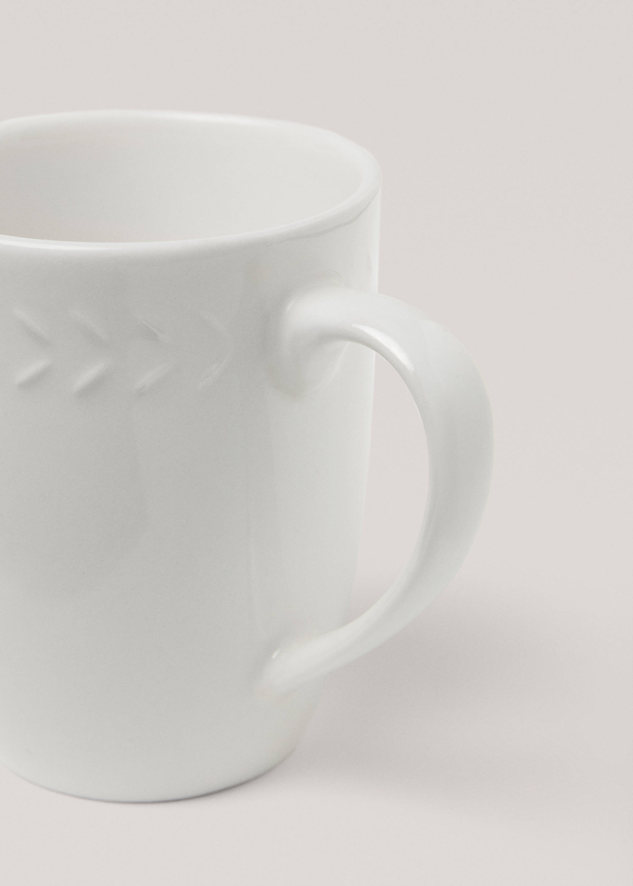 Stoneware embossed coffee cup - Details of the article 2