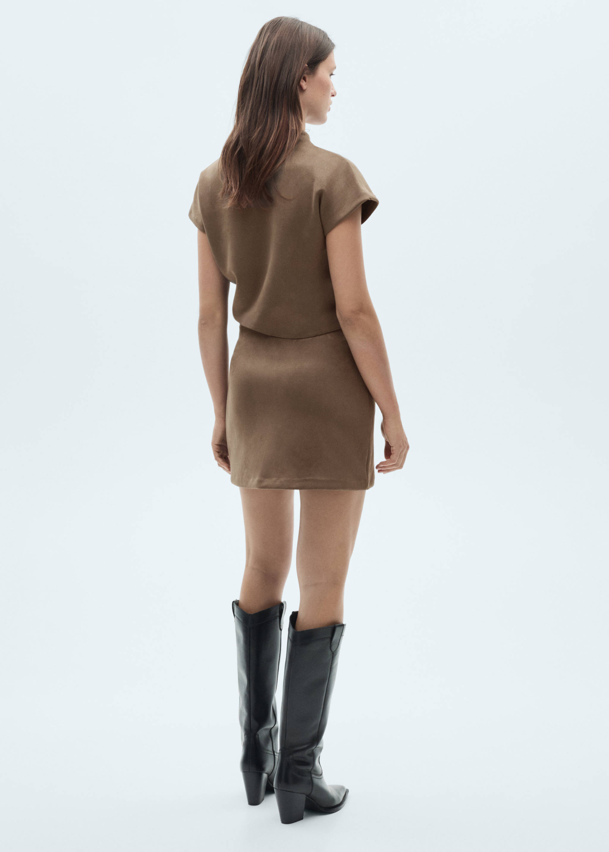 Faux-leather t-shirt - Reverse of the article