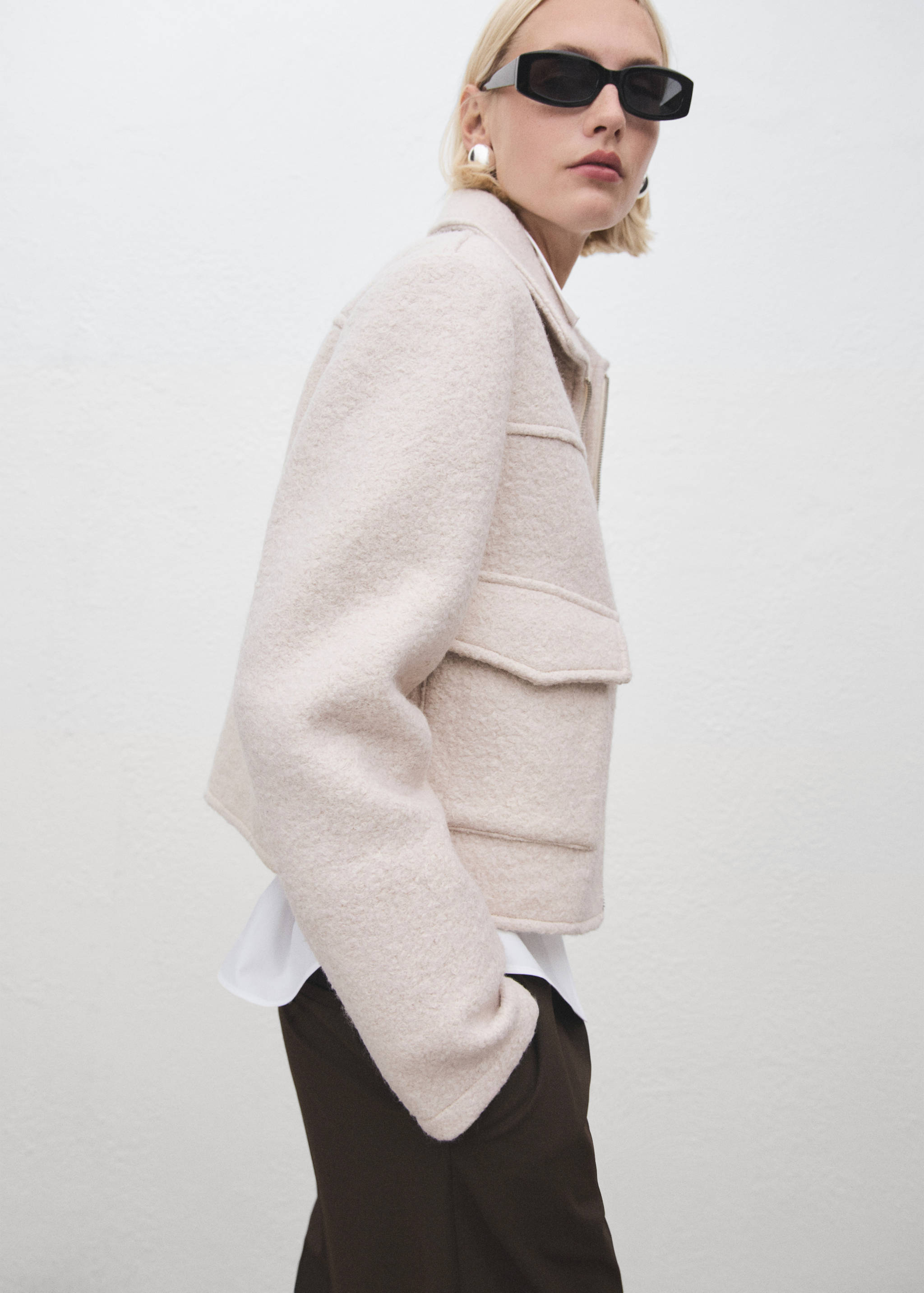 Wool jacket with pockets - Details of the article 2