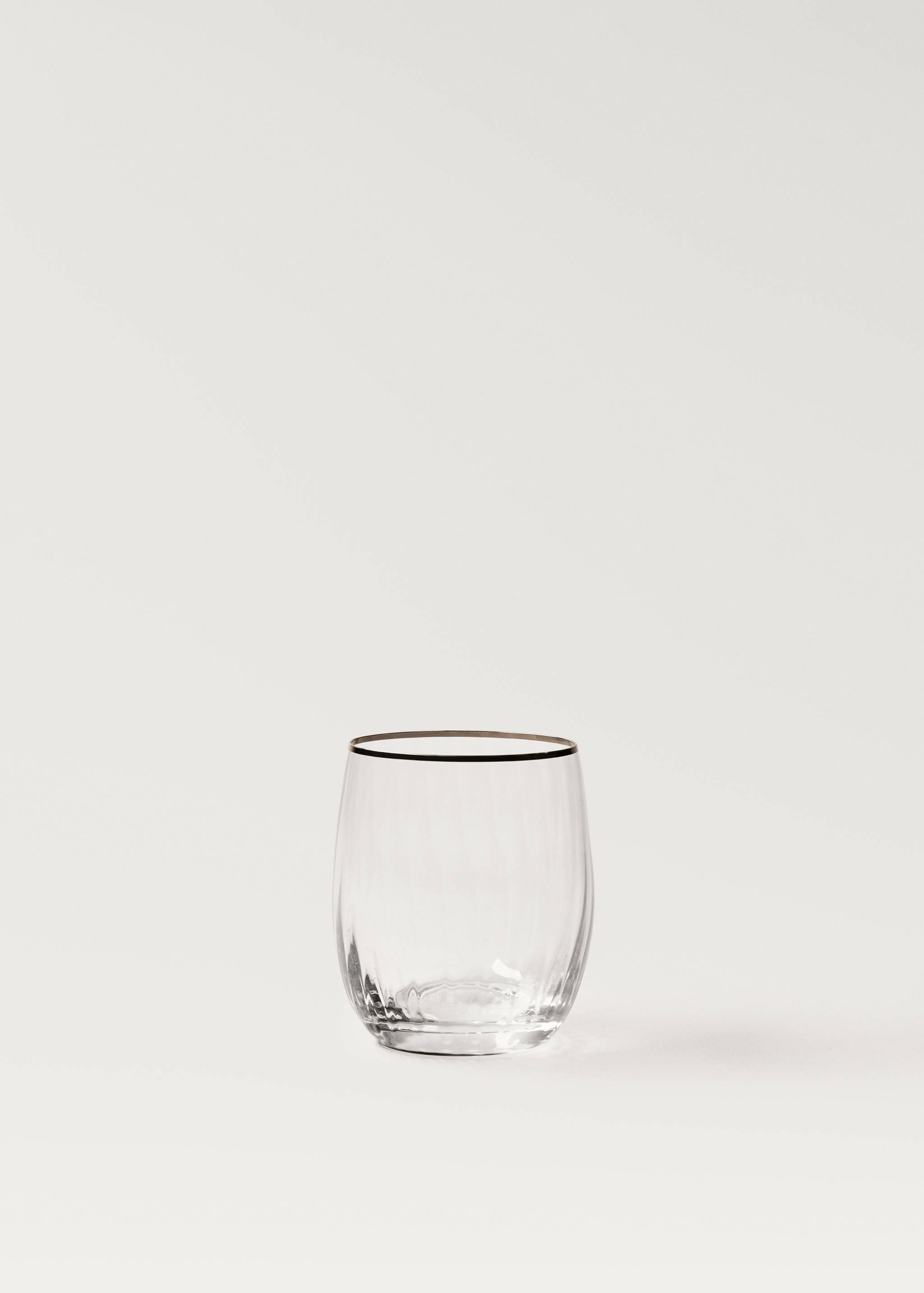 Glass tumbler with embossed stripes - Article without model