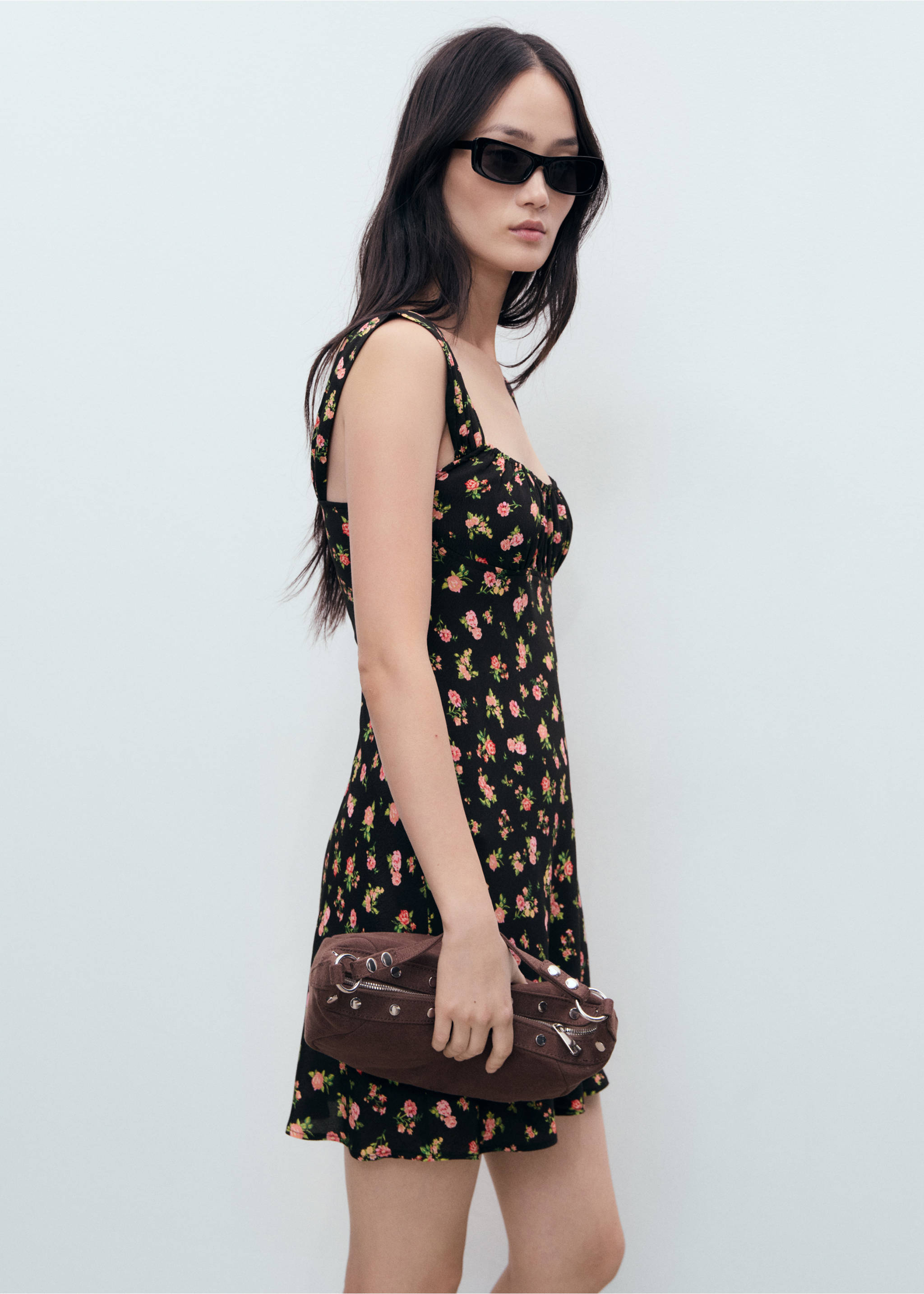 Vestido escote fruncido - Plano medio, Rosa. Ref: 17991159-00.