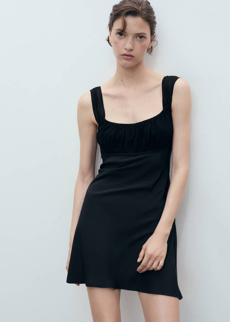 Gathered neckline dress — Black
