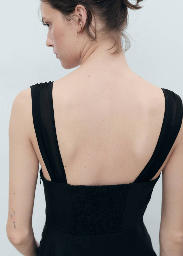 Gathered neckline dress — Black