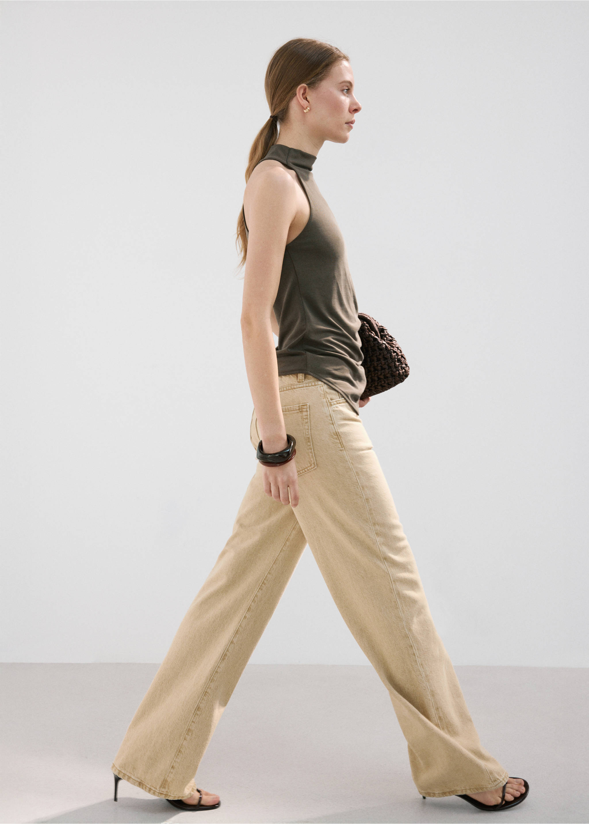Danila high-waisted wide leg jeans - Details of the article 2, Sand. Ref: 27001246-00.