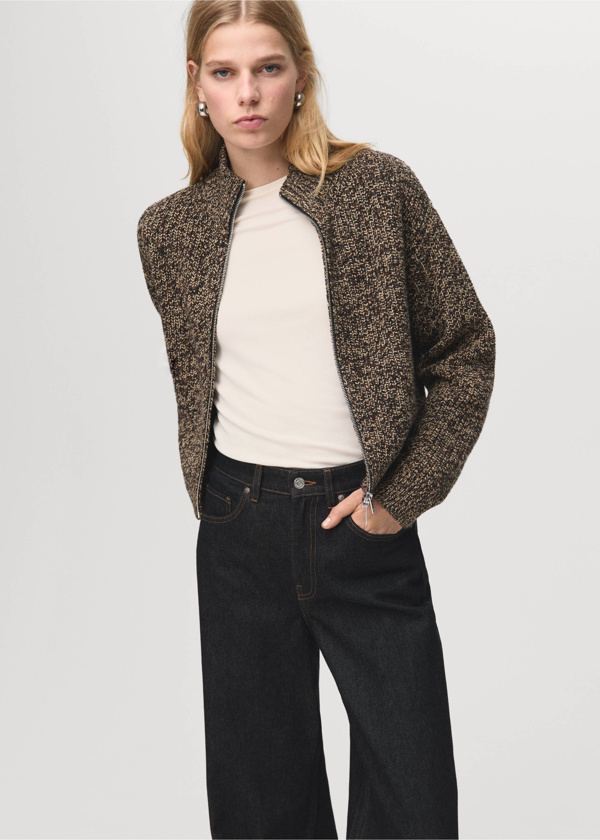 Jean droit à revers - Détail de l'article 1, Bleu. Ref: 27001247-00.