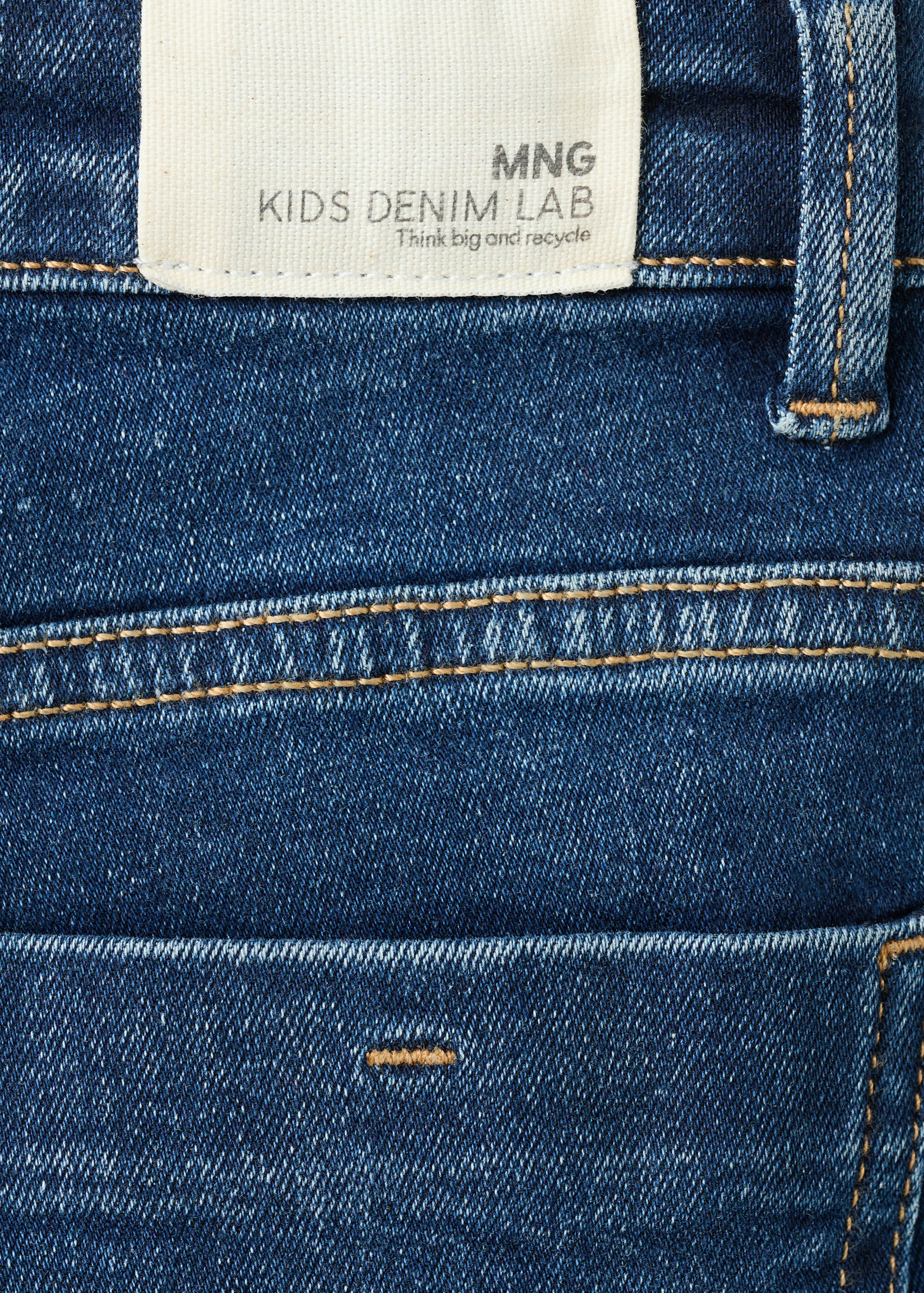 Buttons flare jeans - Details of the article 0