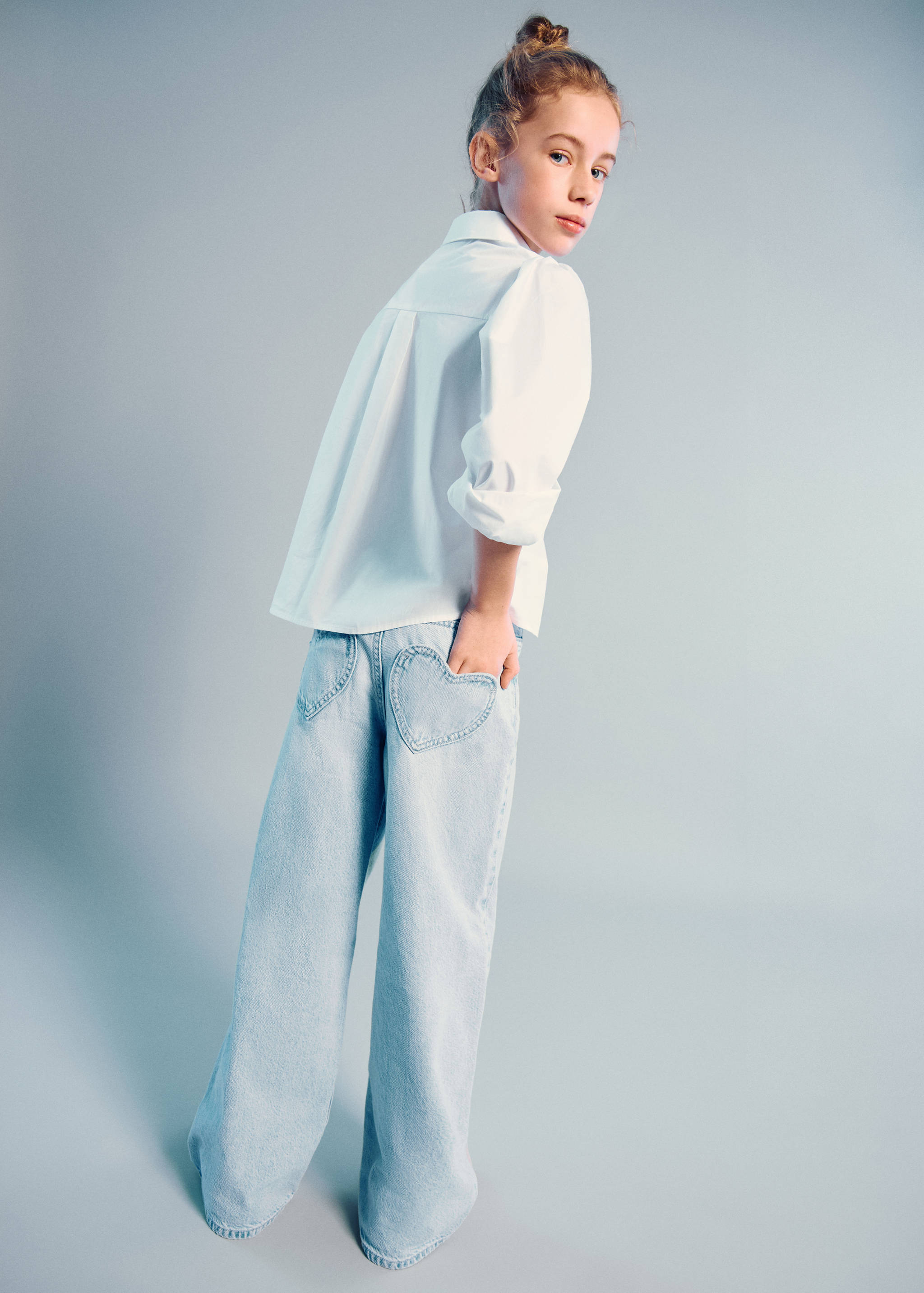 Wide-leg jeans with heart pockets - General plane