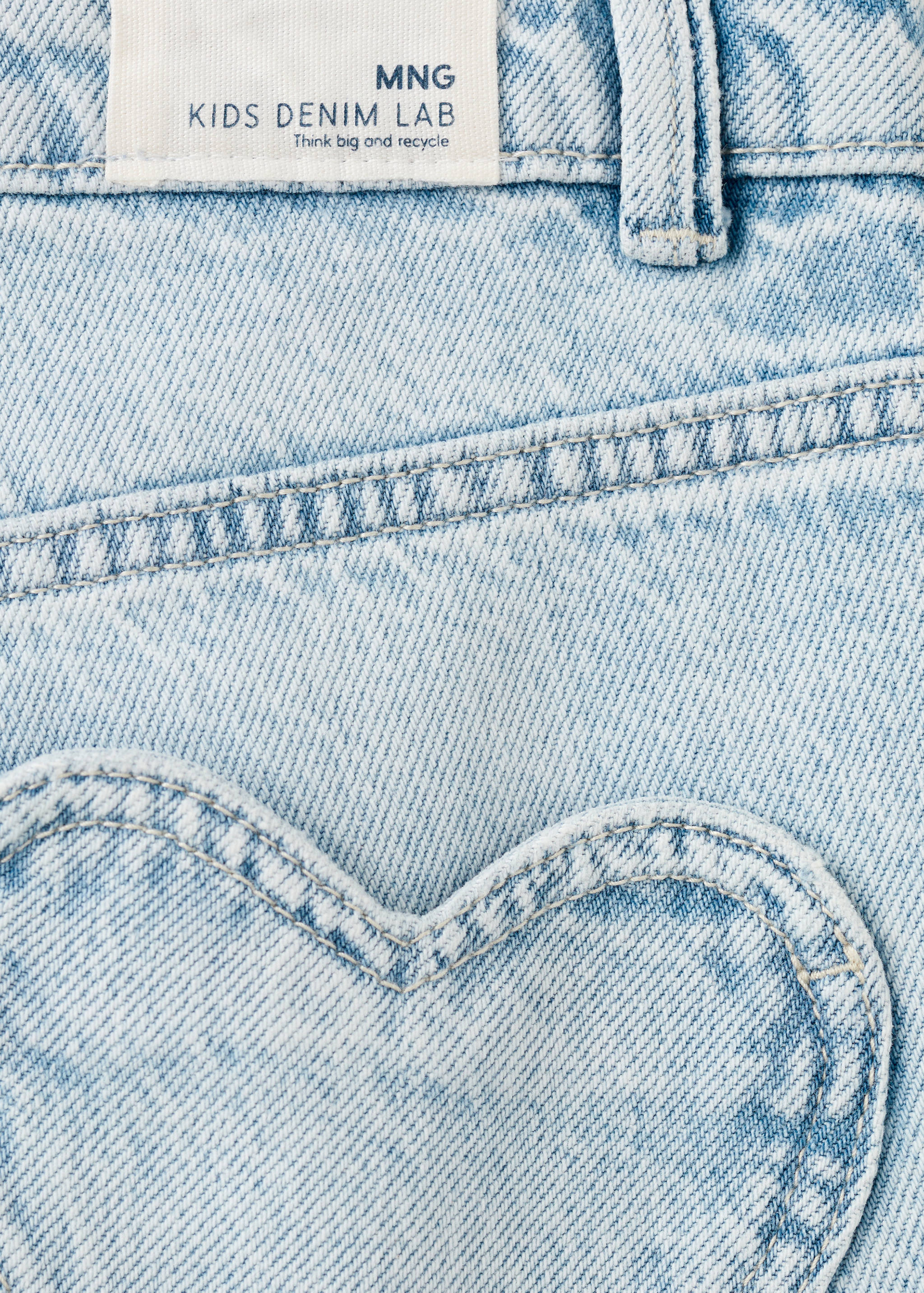 Wide-leg jeans with heart pockets - Details of the article 0