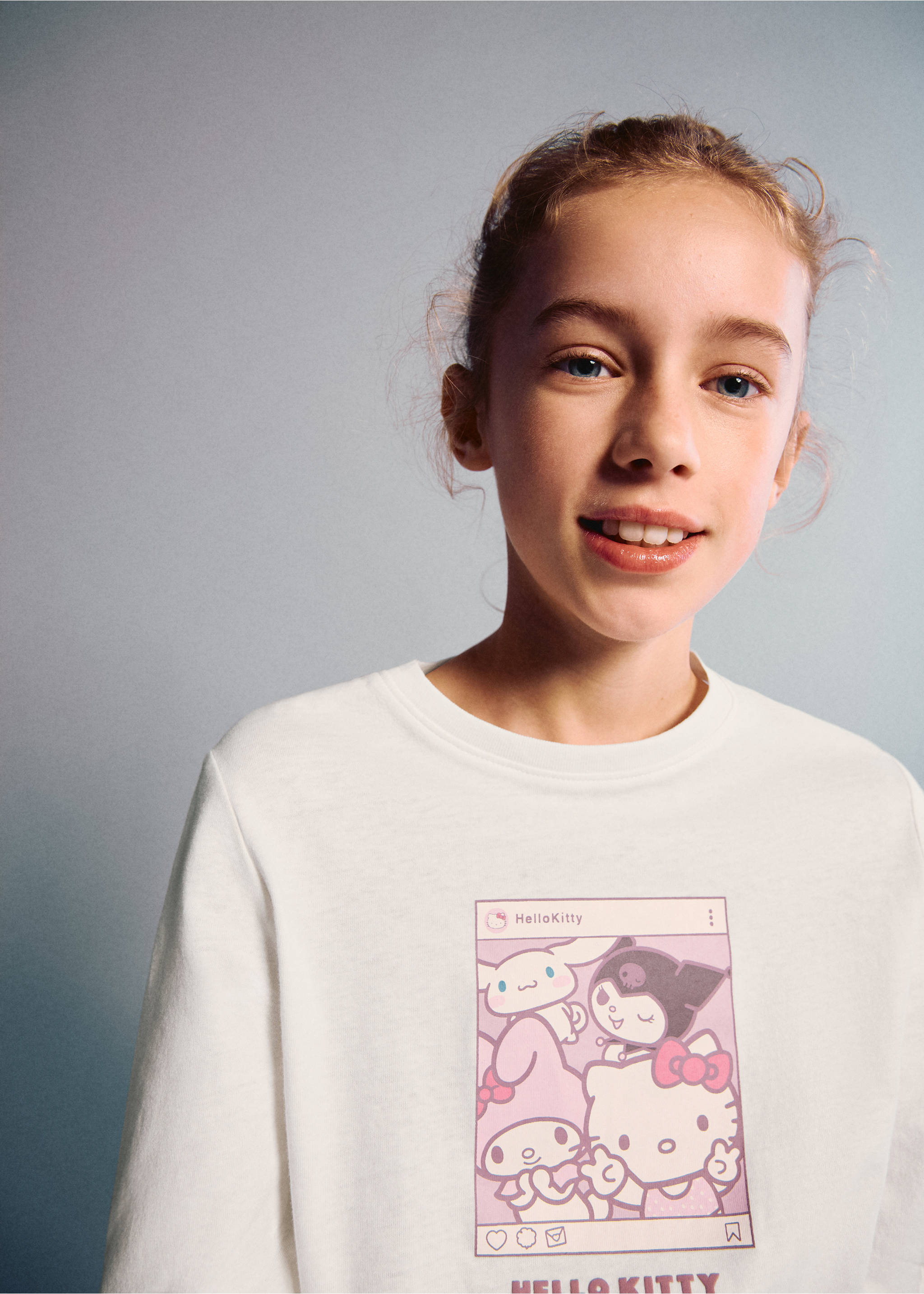 Hello Kitty t-shirt - Details of the article 1, Off White. Ref: 27001325-00.