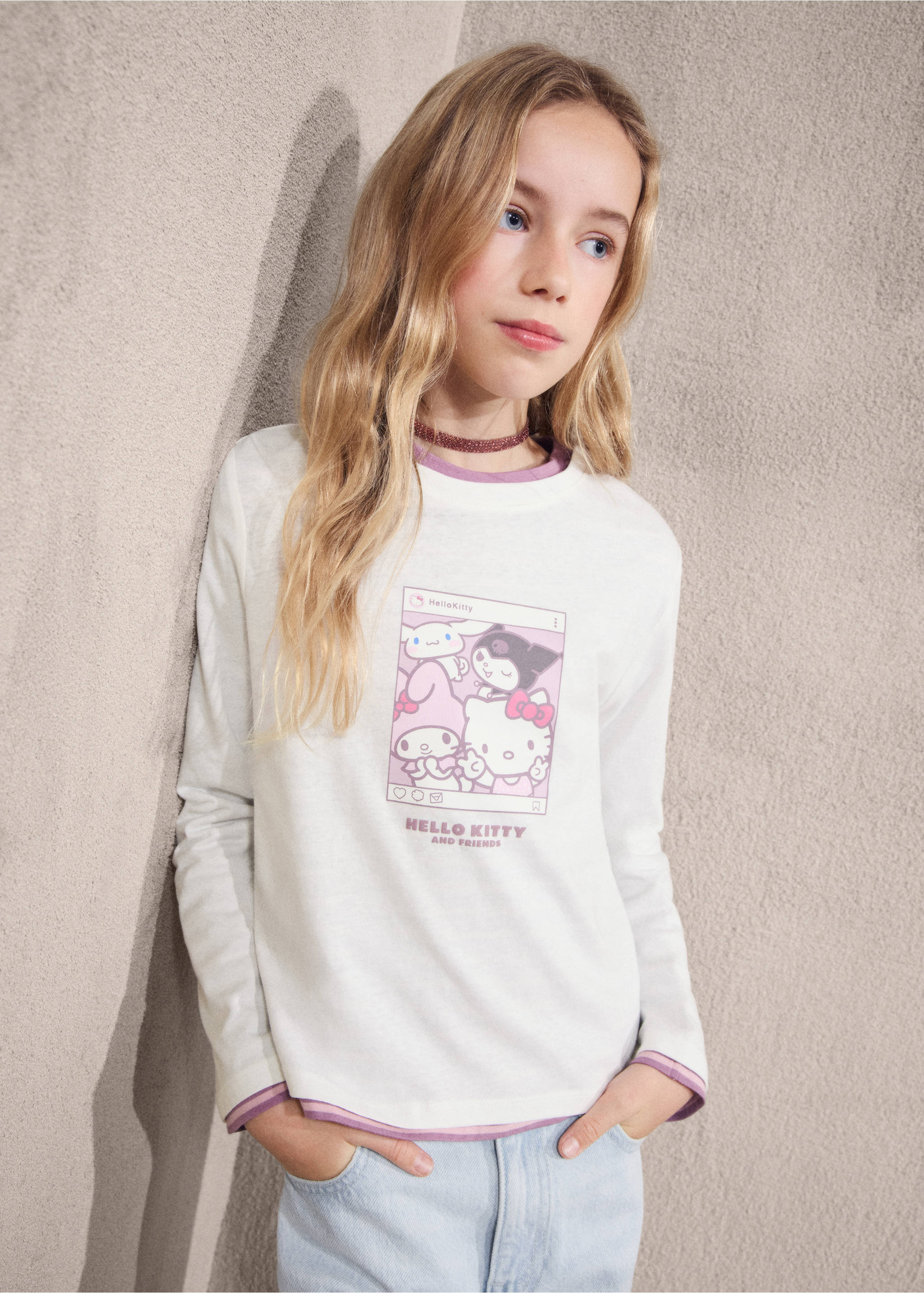 Hello Kitty t-shirt - Details of the article 5, Off White. Ref: 27001325-00.