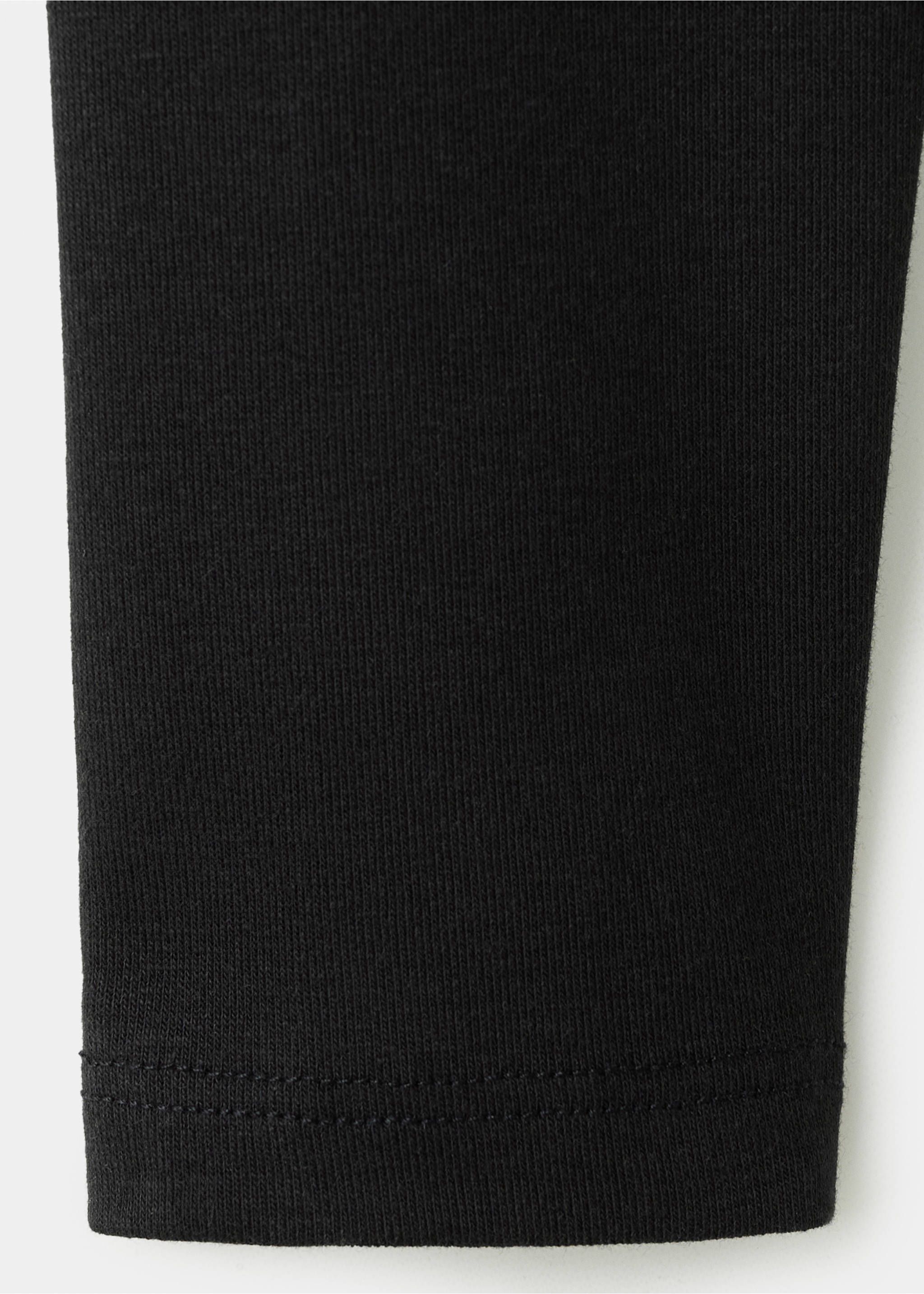 Футболка с декоративными вырезами - Деталь изделия 0, Черный. Ref: 27001332-00.