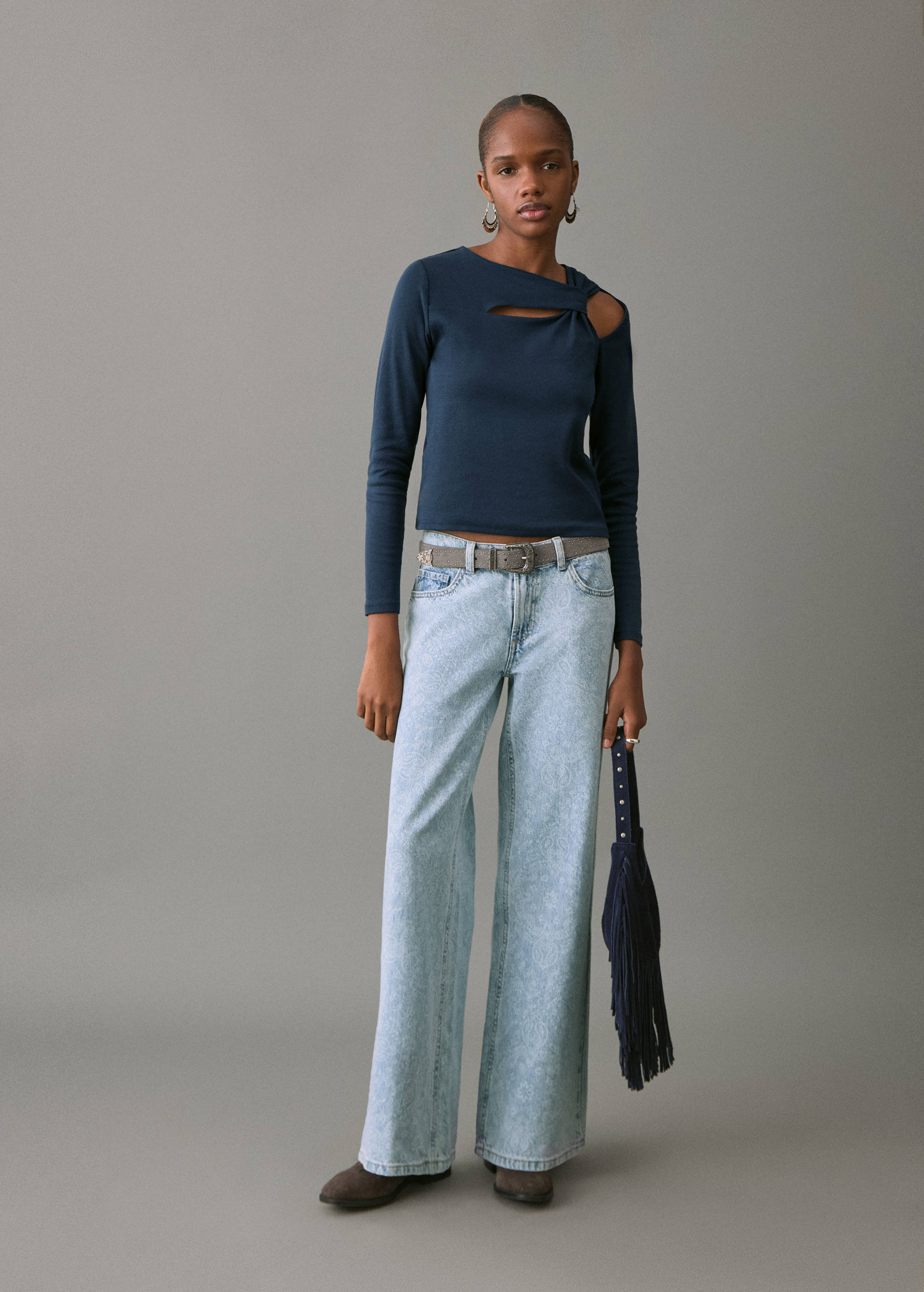 Футболка с бантиком - Общий план