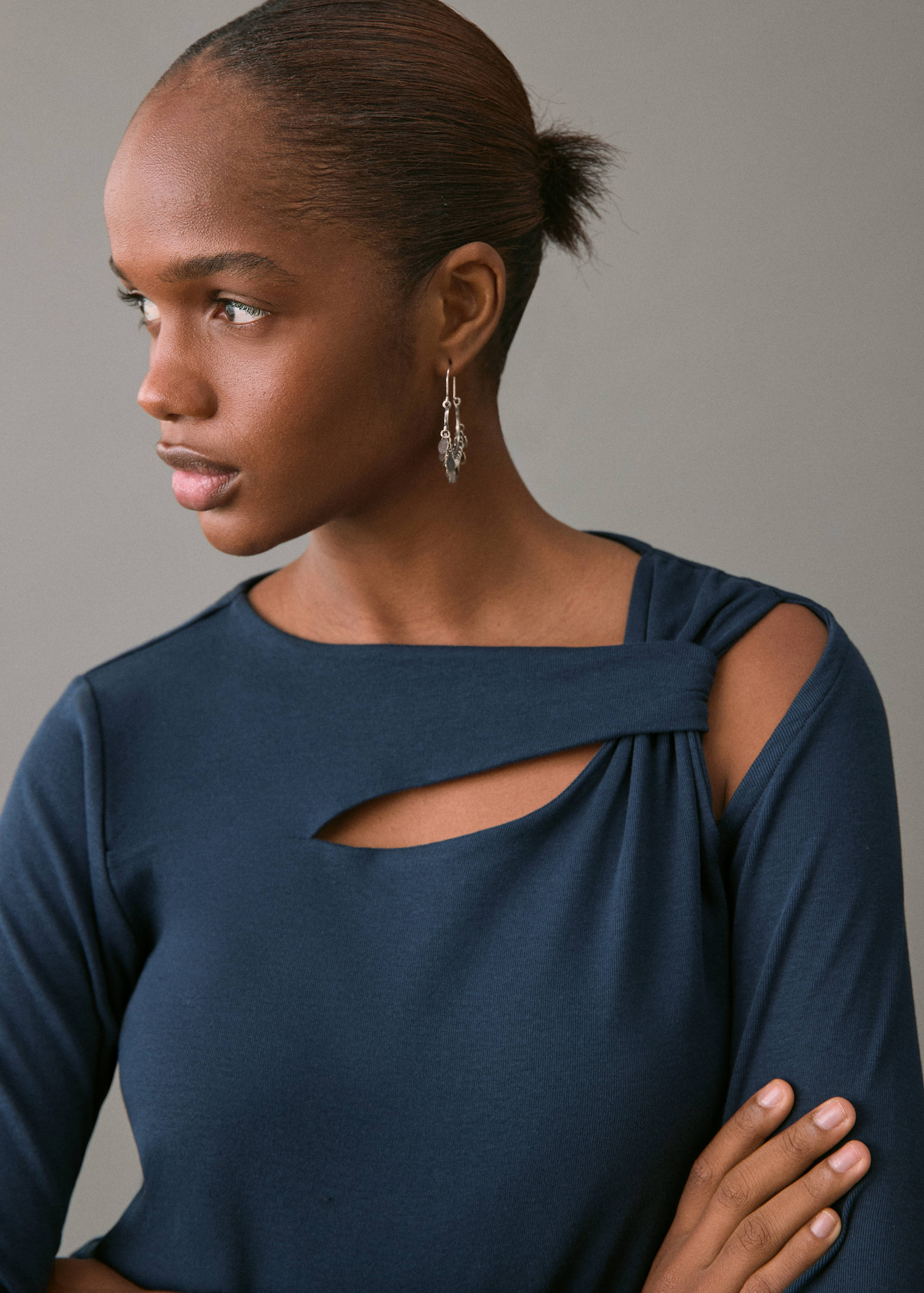 Футболка с бантиком - Деталь изделия 1