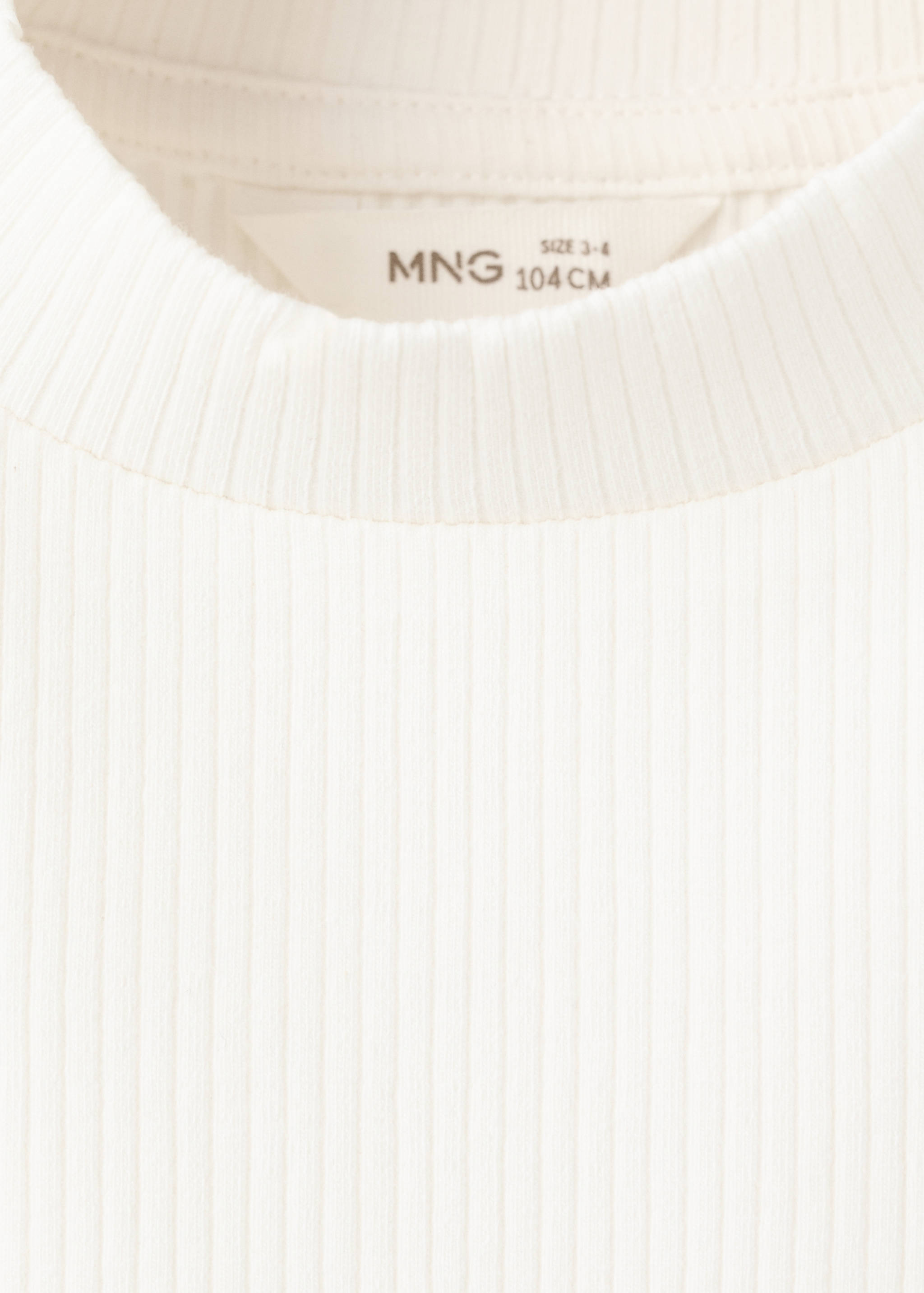 Ribbed long-sleeved t-shirt - Details of the article 8