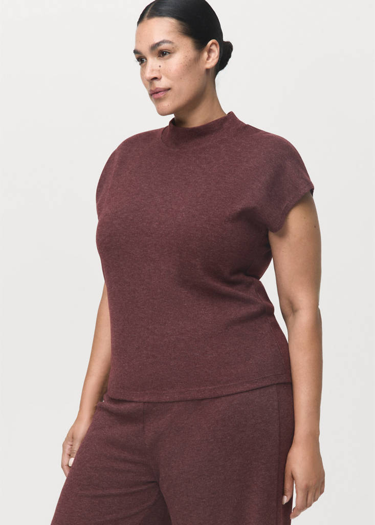 High collar T-shirt — Burgundy