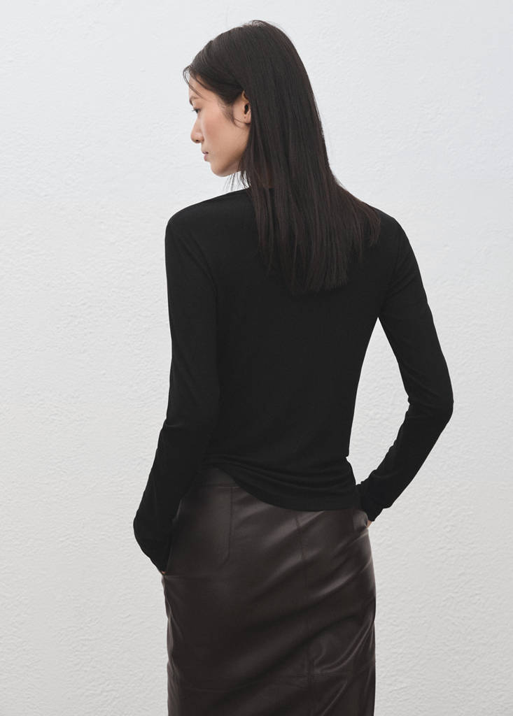 Round-neck long-sleeved t-shirt — Black
