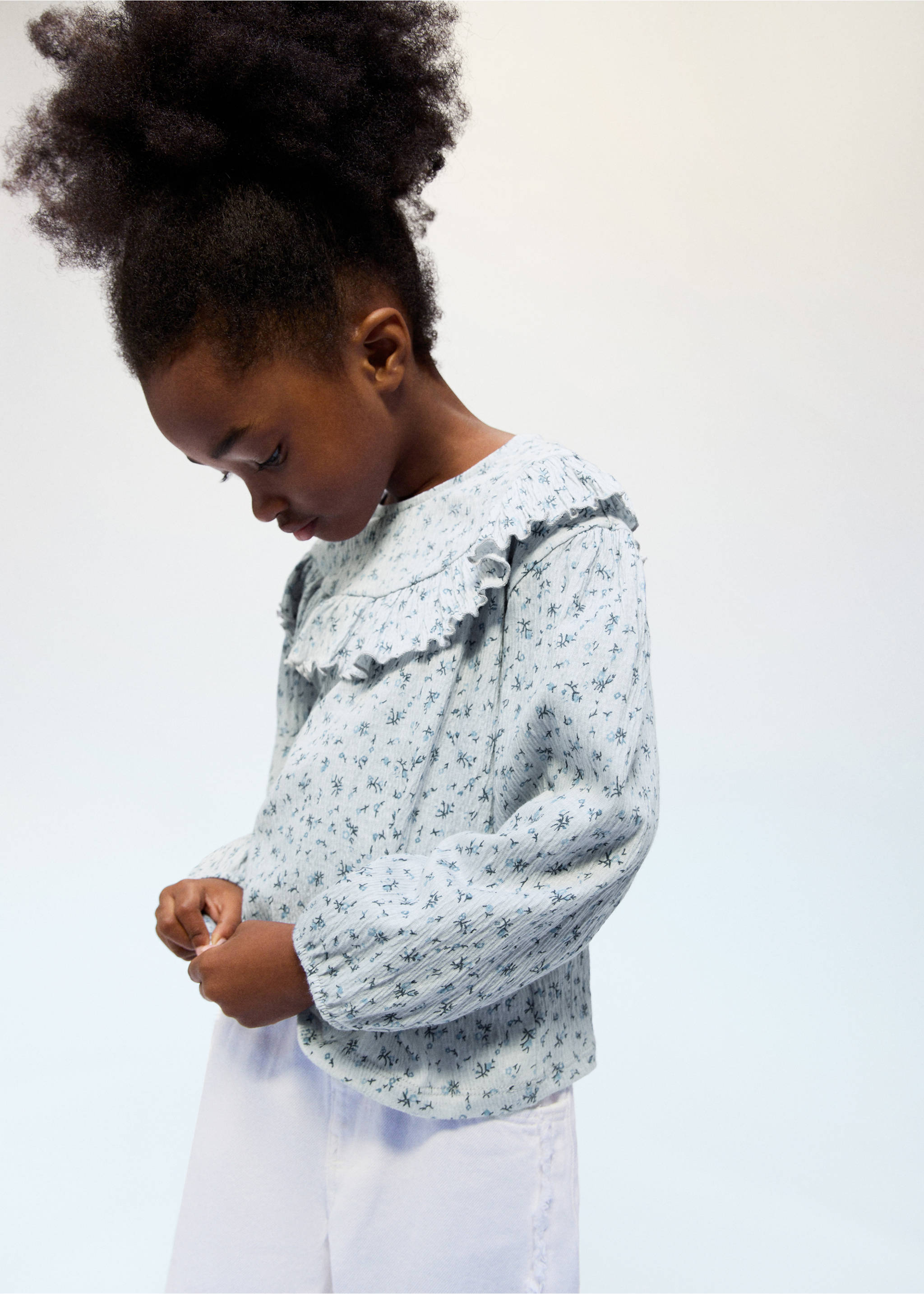 Camiseta estampado floral - Detalle del artículo 1, Gris claro/pastel. Ref: 27001345-00.