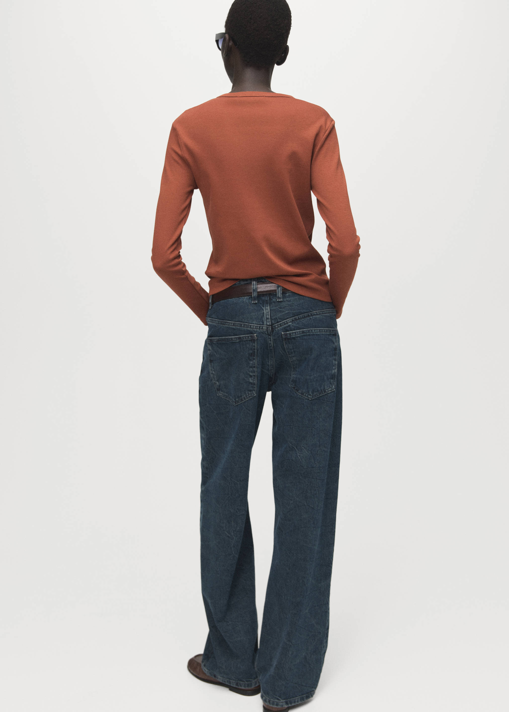 Long sleeve cotton t-shirt - Reverse of the article