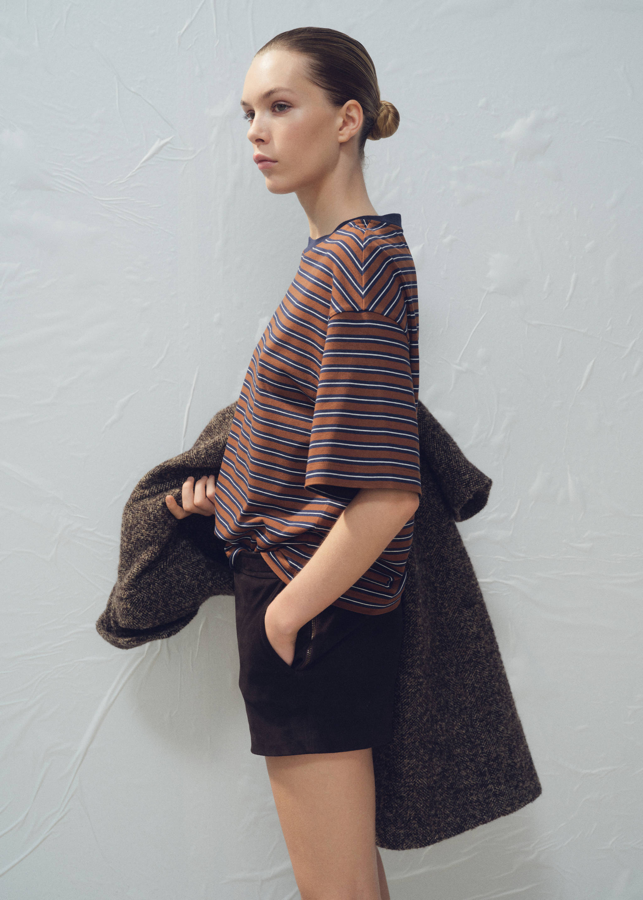 Striped short-sleeved t-shirt - Details of the article 1