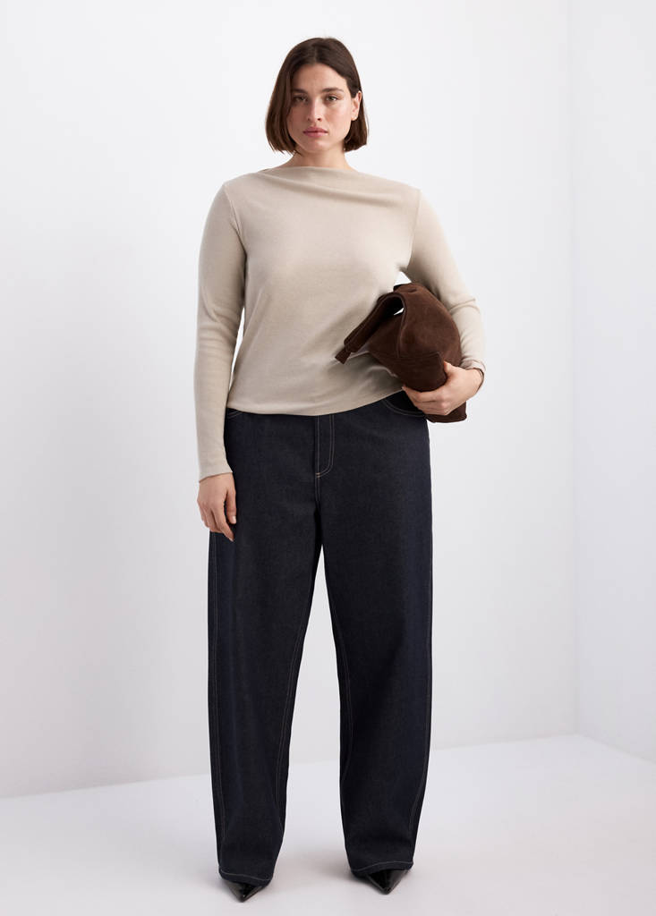 Long-sleeved boat-neck t-shirt — Sand