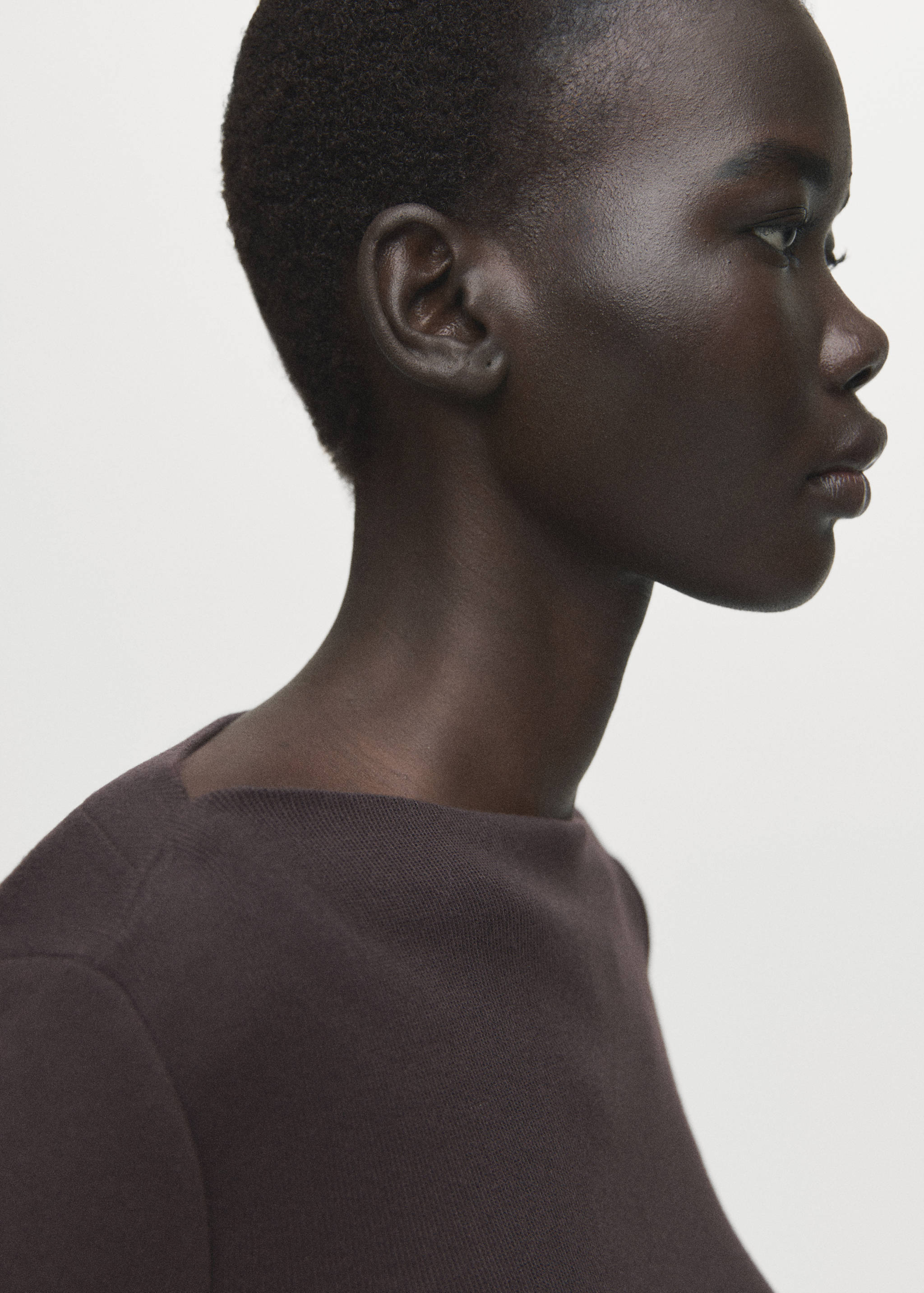 Long-sleeved boat-neck t-shirt - Details of the article 1